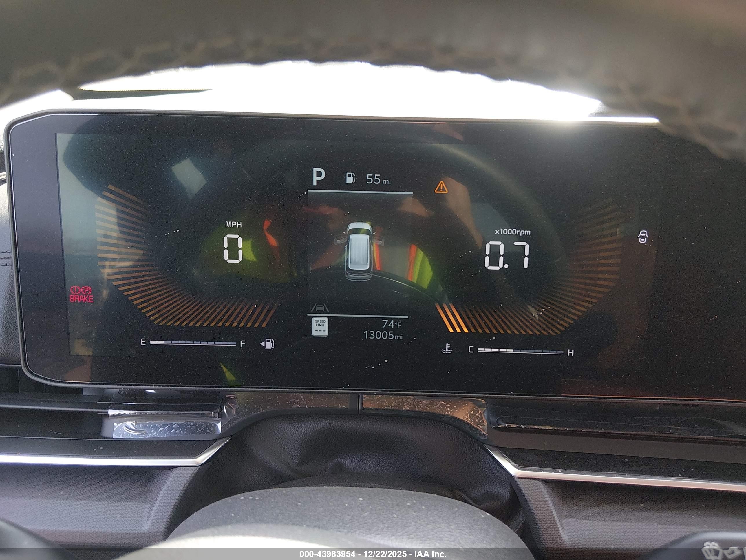 KIA CARNIVAL image 7