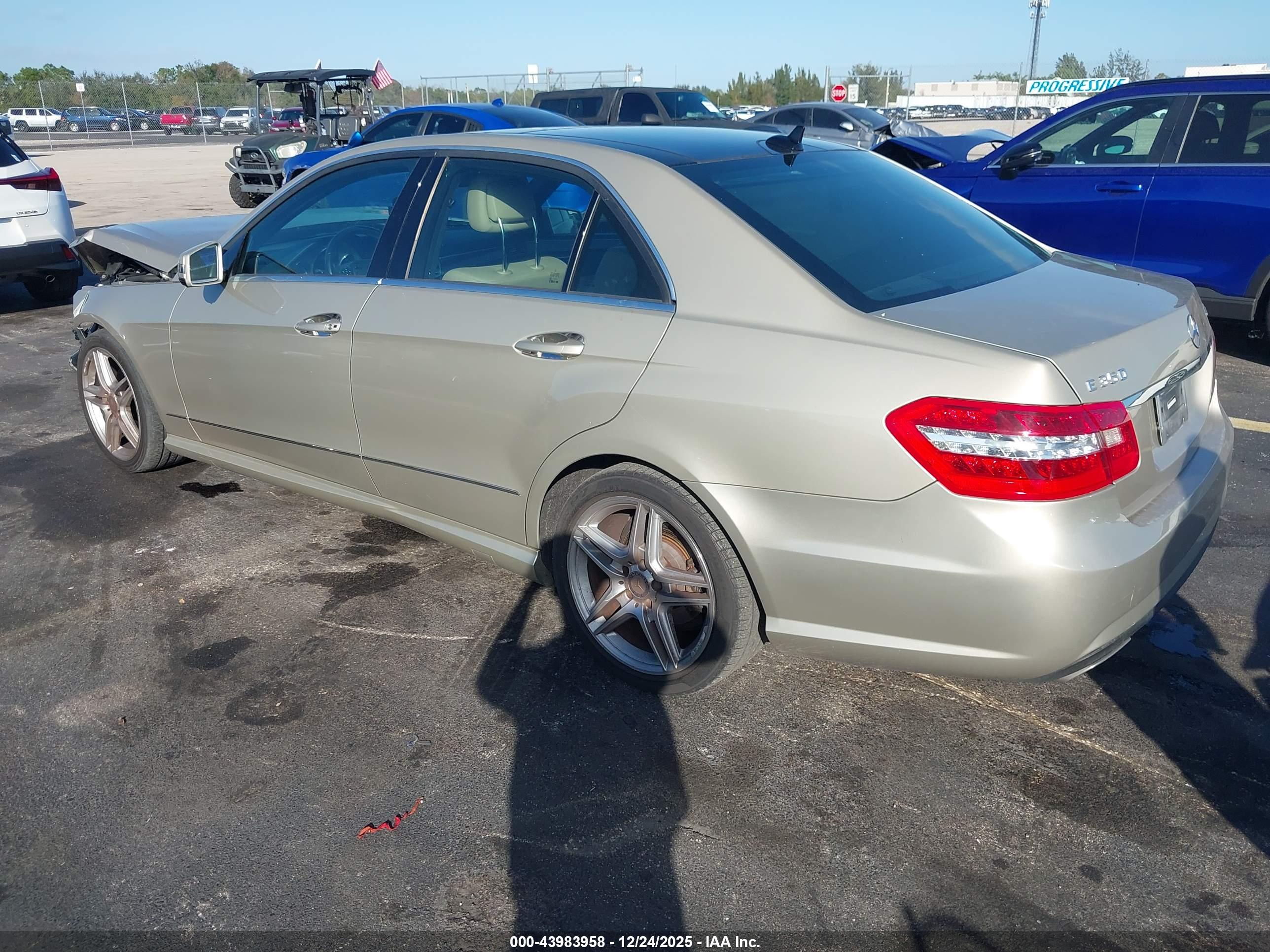 MERCEDES-BENZ E image 3
