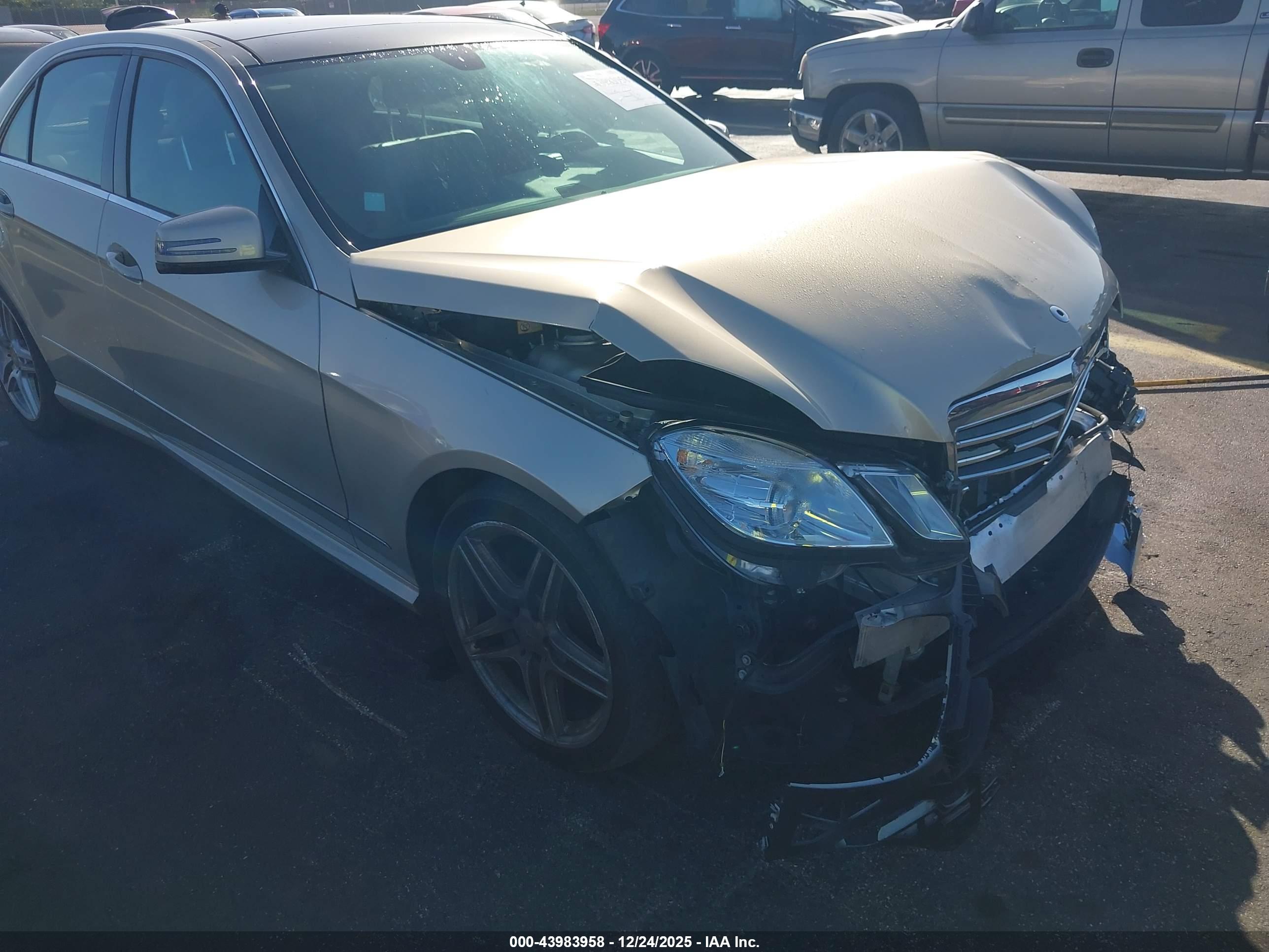 MERCEDES-BENZ E image 6