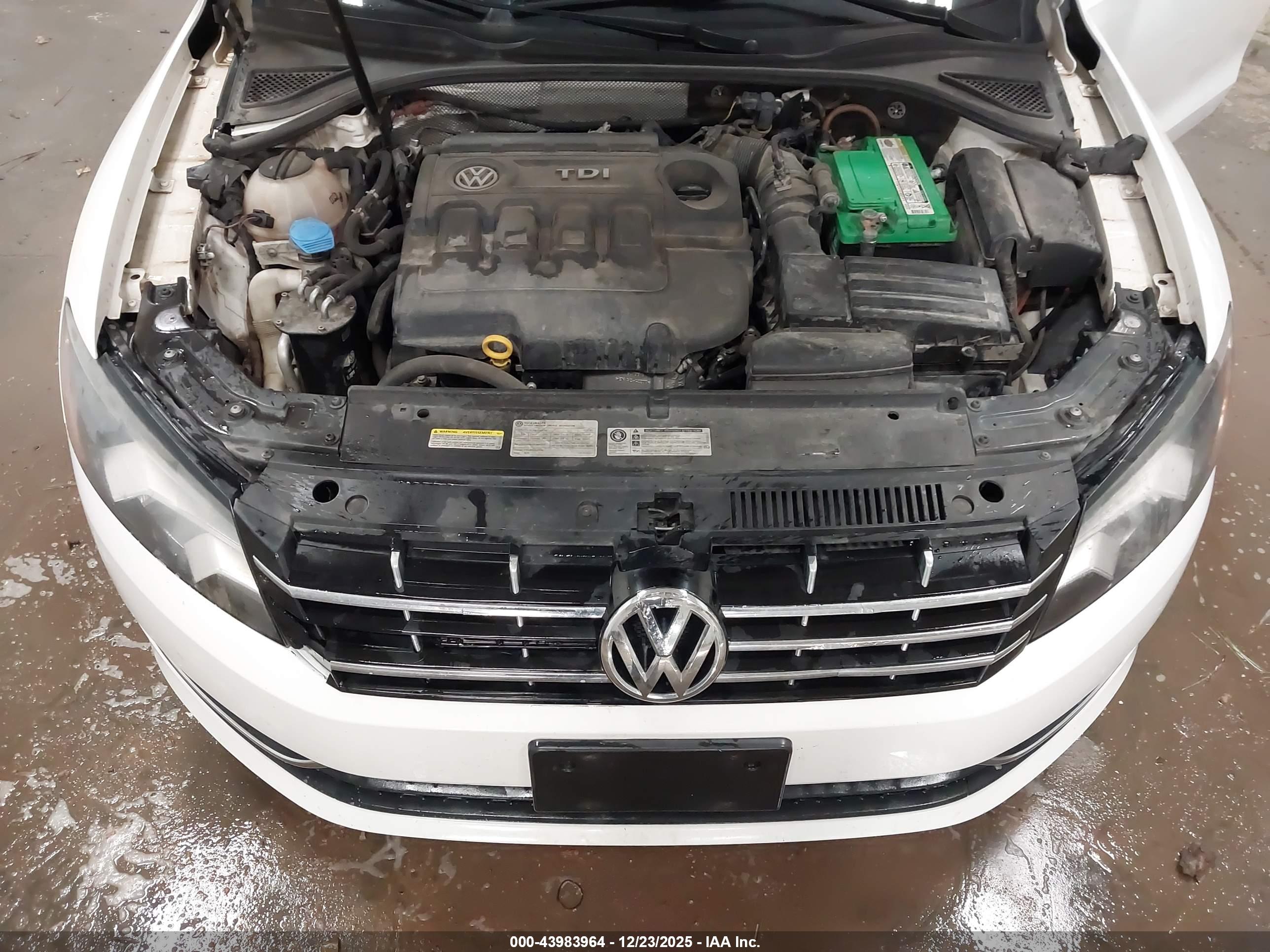 VOLKSWAGEN PASSAT image 10