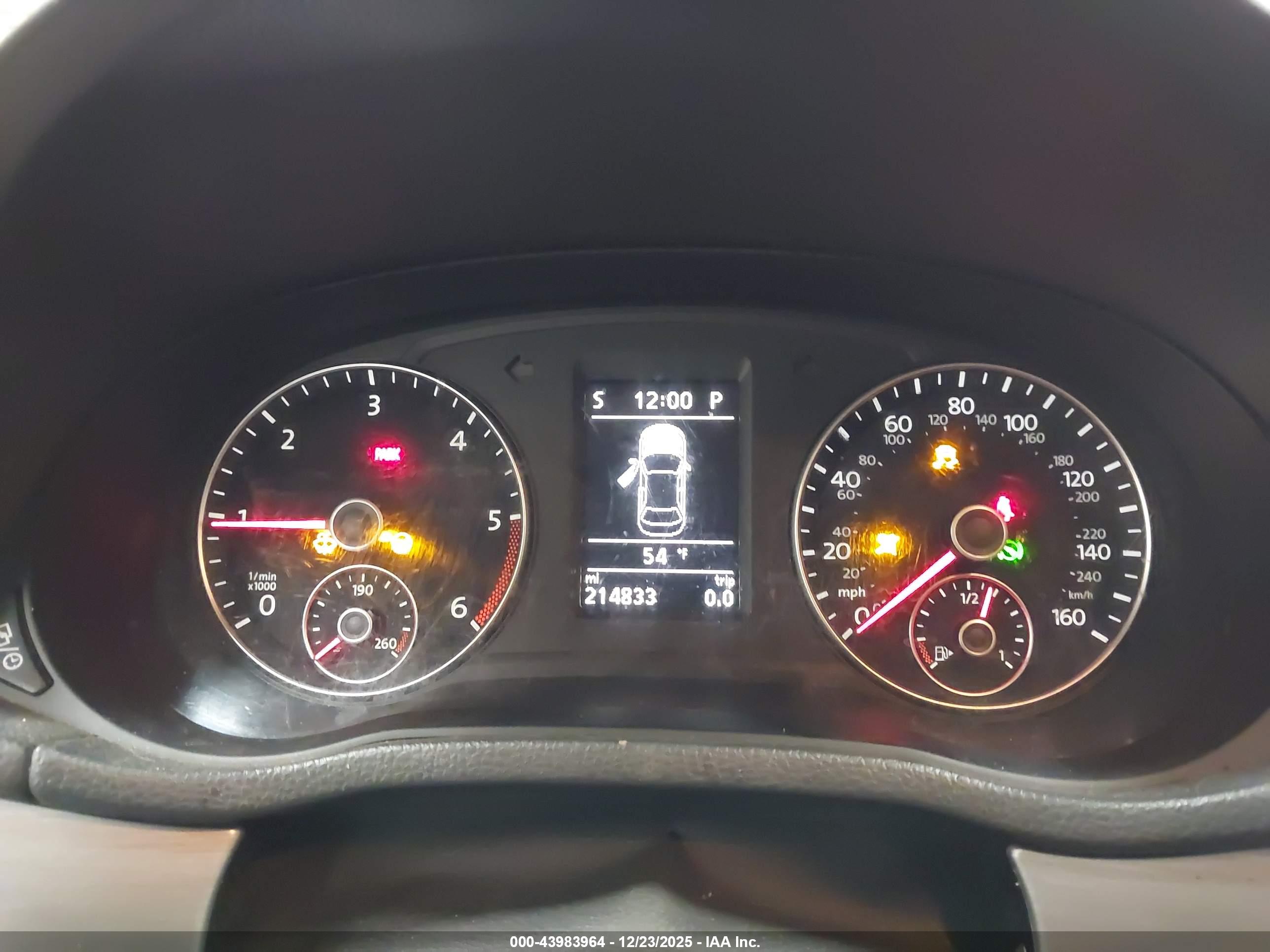 VOLKSWAGEN PASSAT image 7