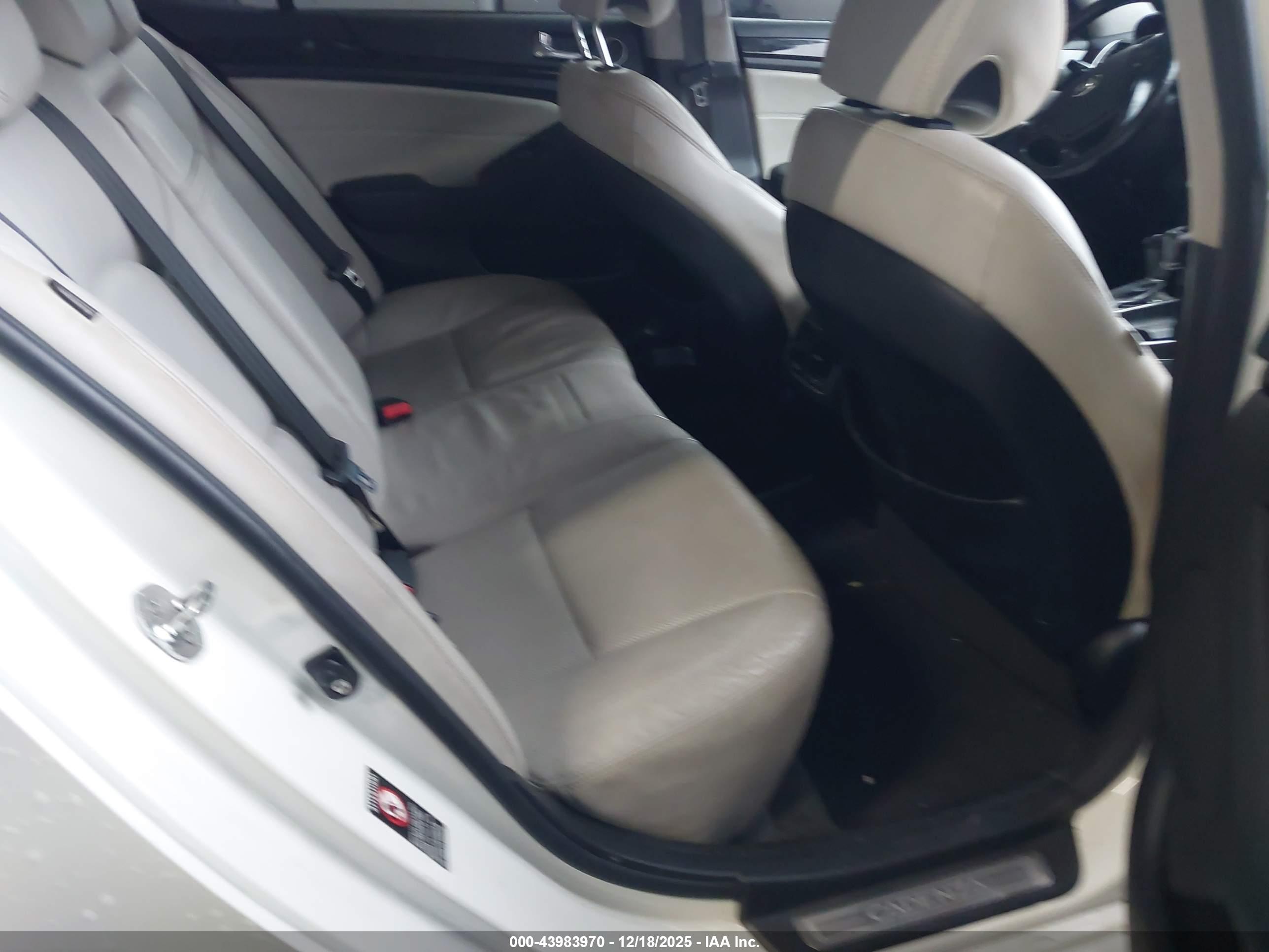 KIA CADENZA image 8
