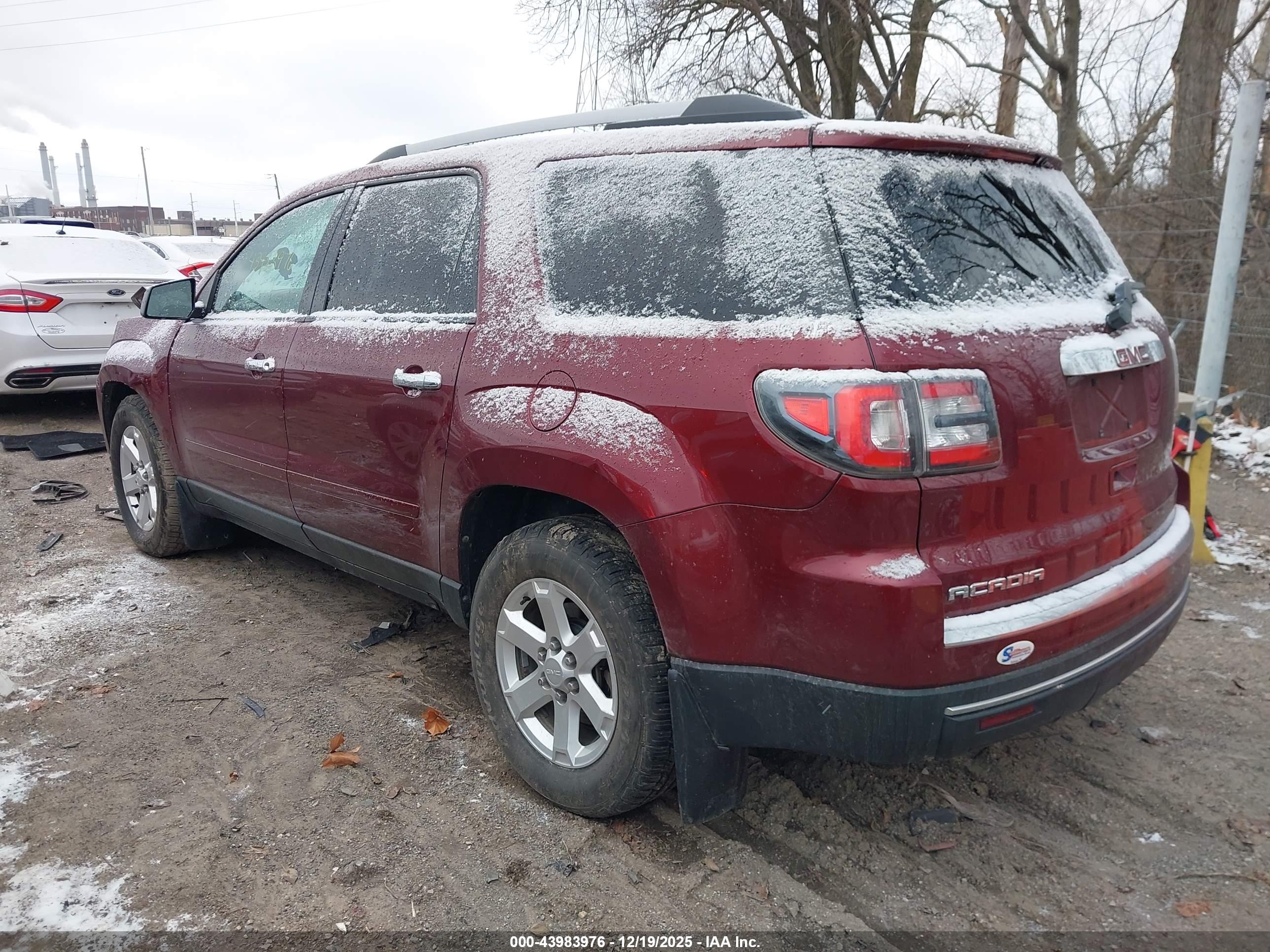 GMC ACADIA image 3