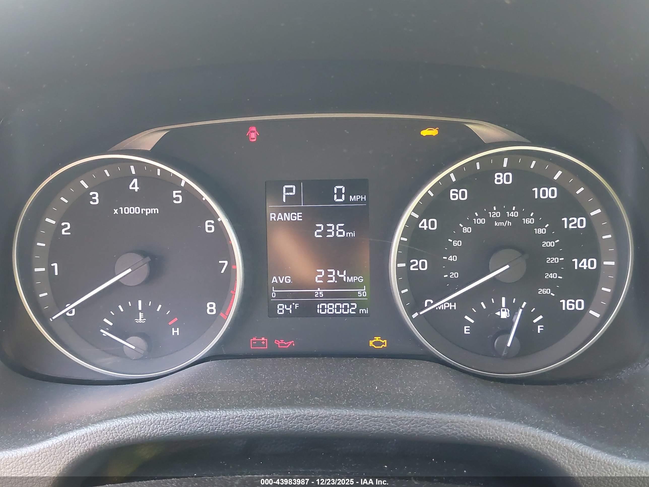 HYUNDAI ELANTRA image 7
