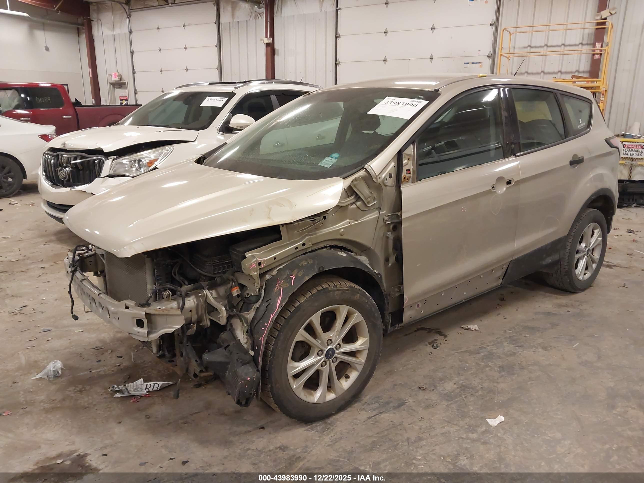 FORD ESCAPE image 2