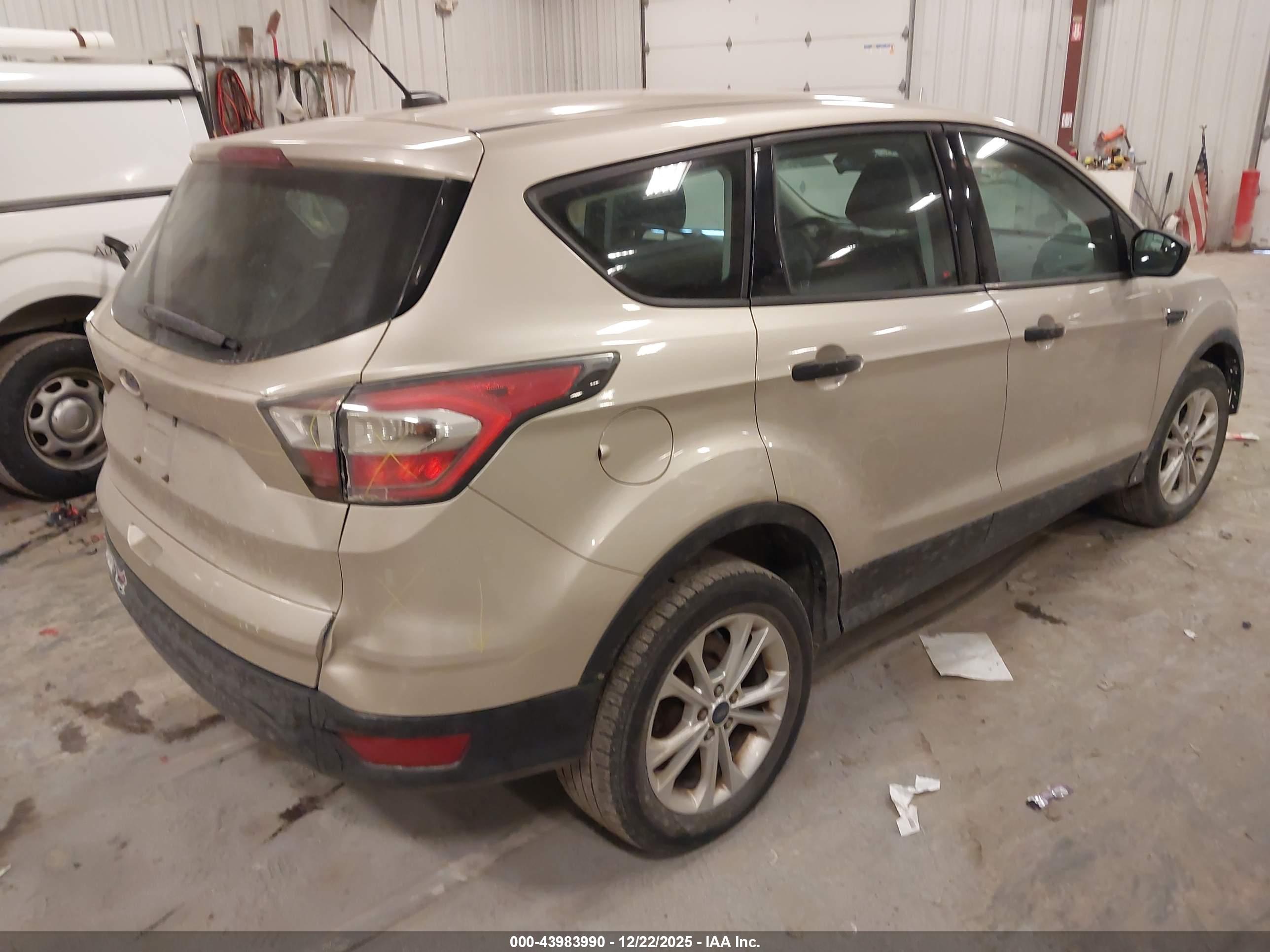 FORD ESCAPE image 4