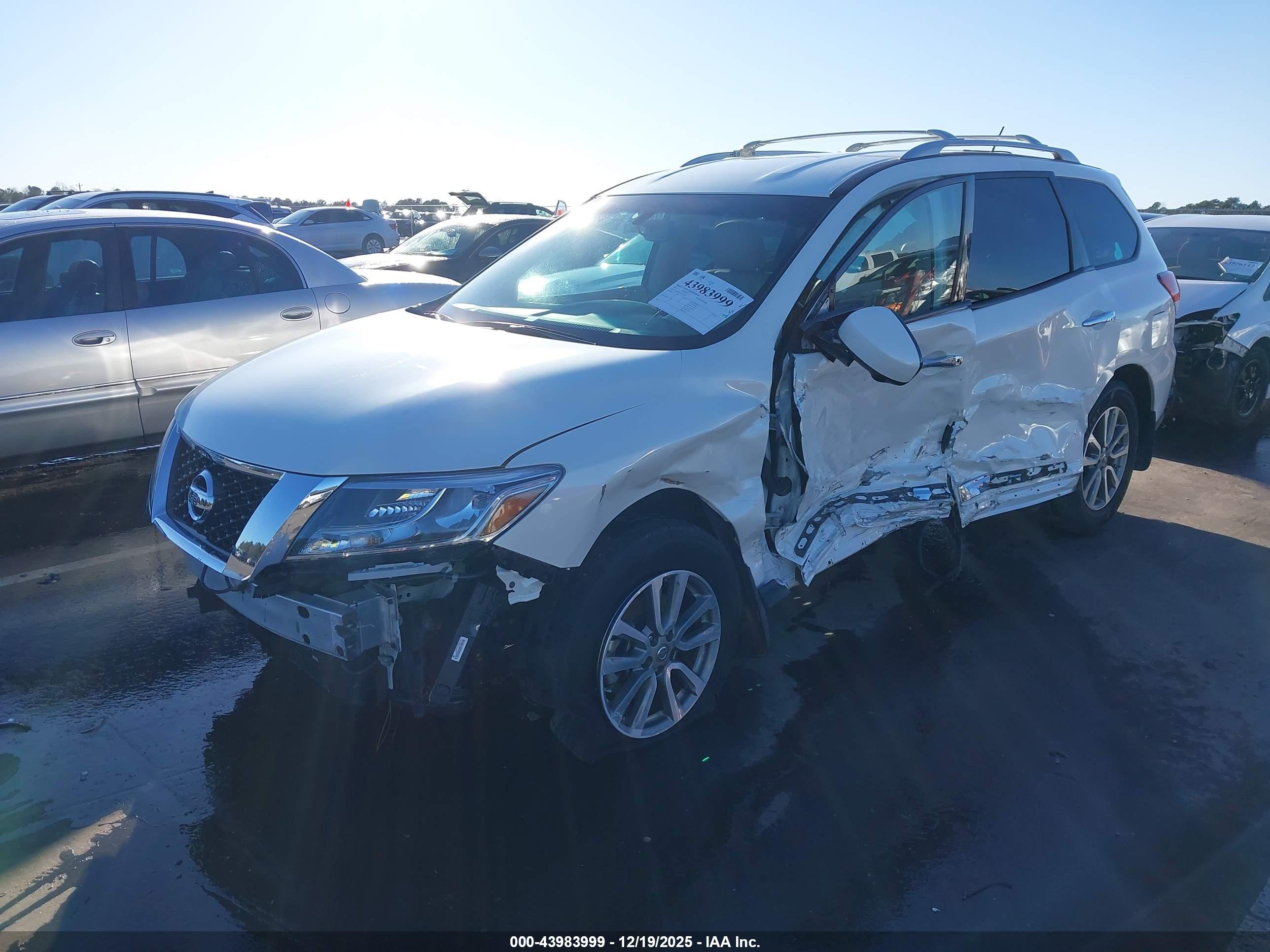 NISSAN PATHFINDER image 2