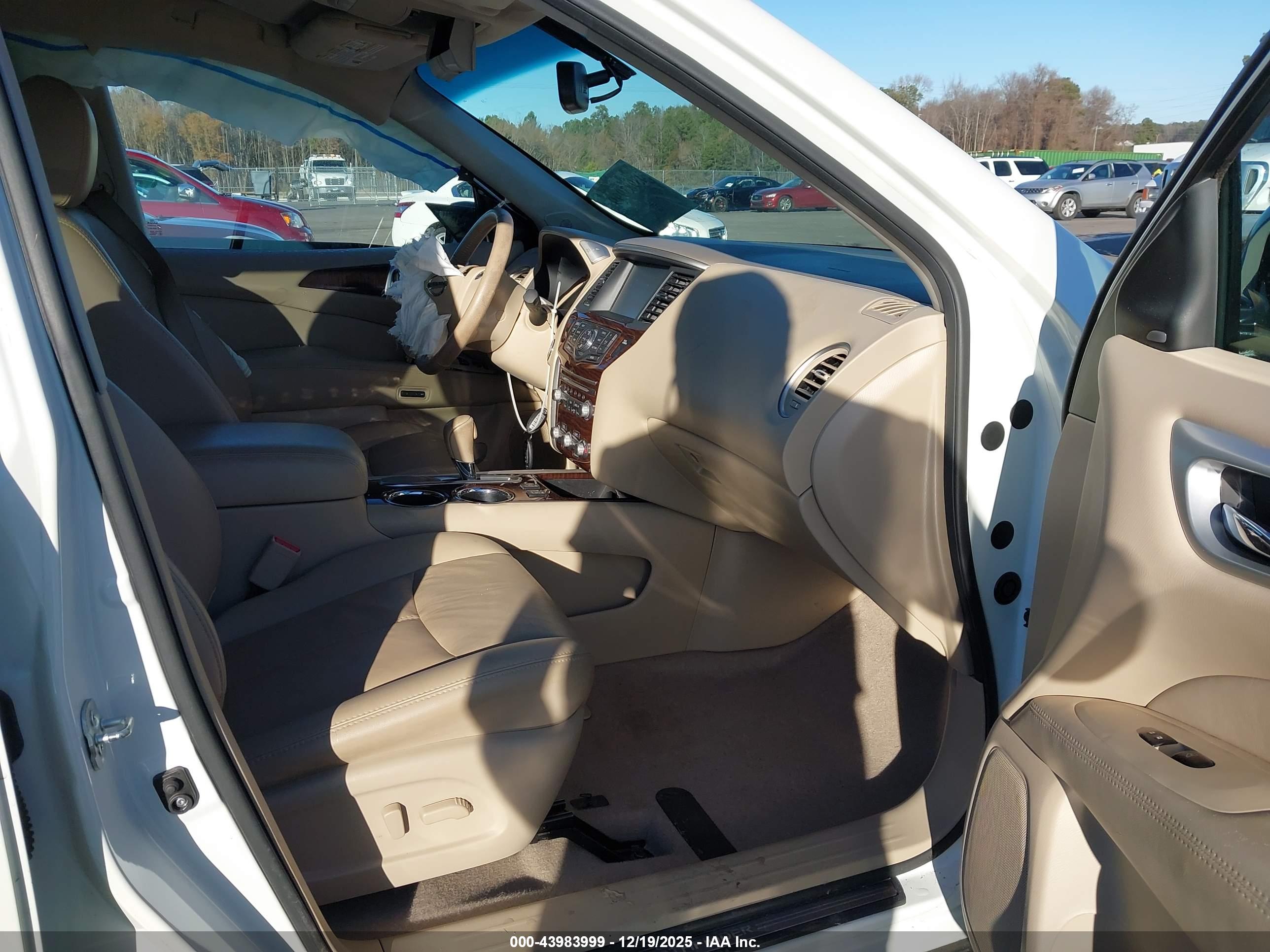NISSAN PATHFINDER image 5