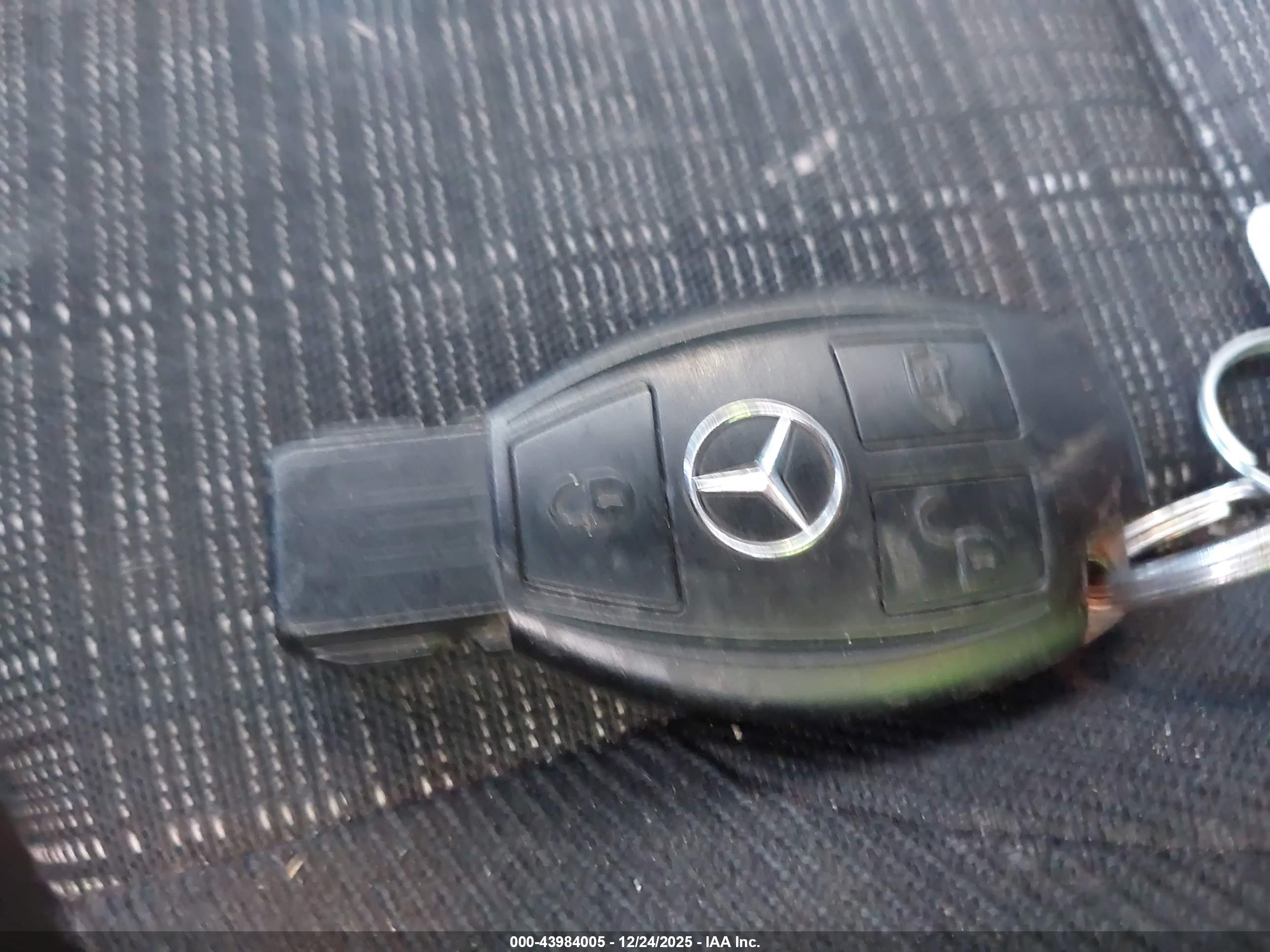 MERCEDES-BENZ METRIS image 11