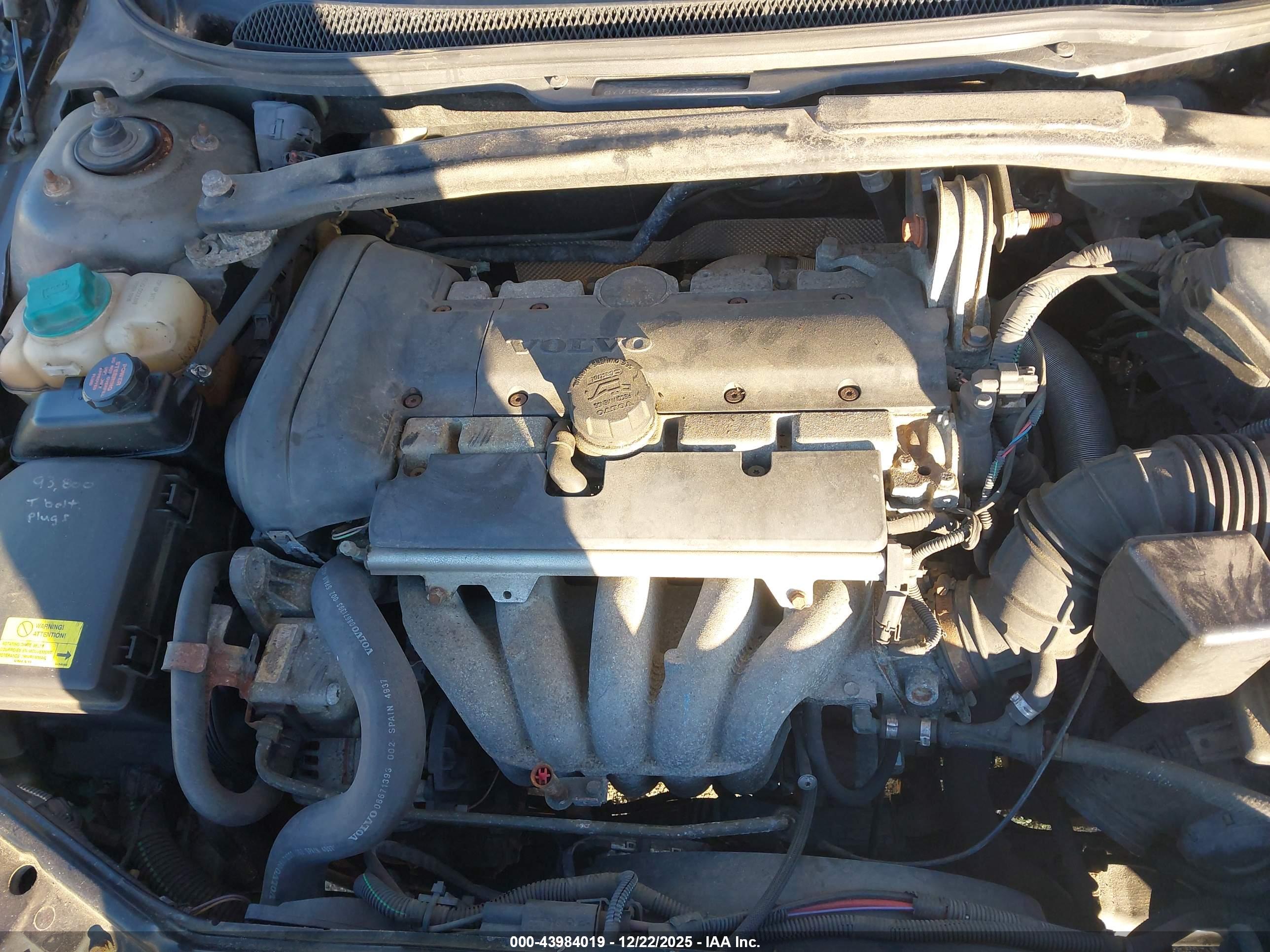 VOLVO S60 image 10