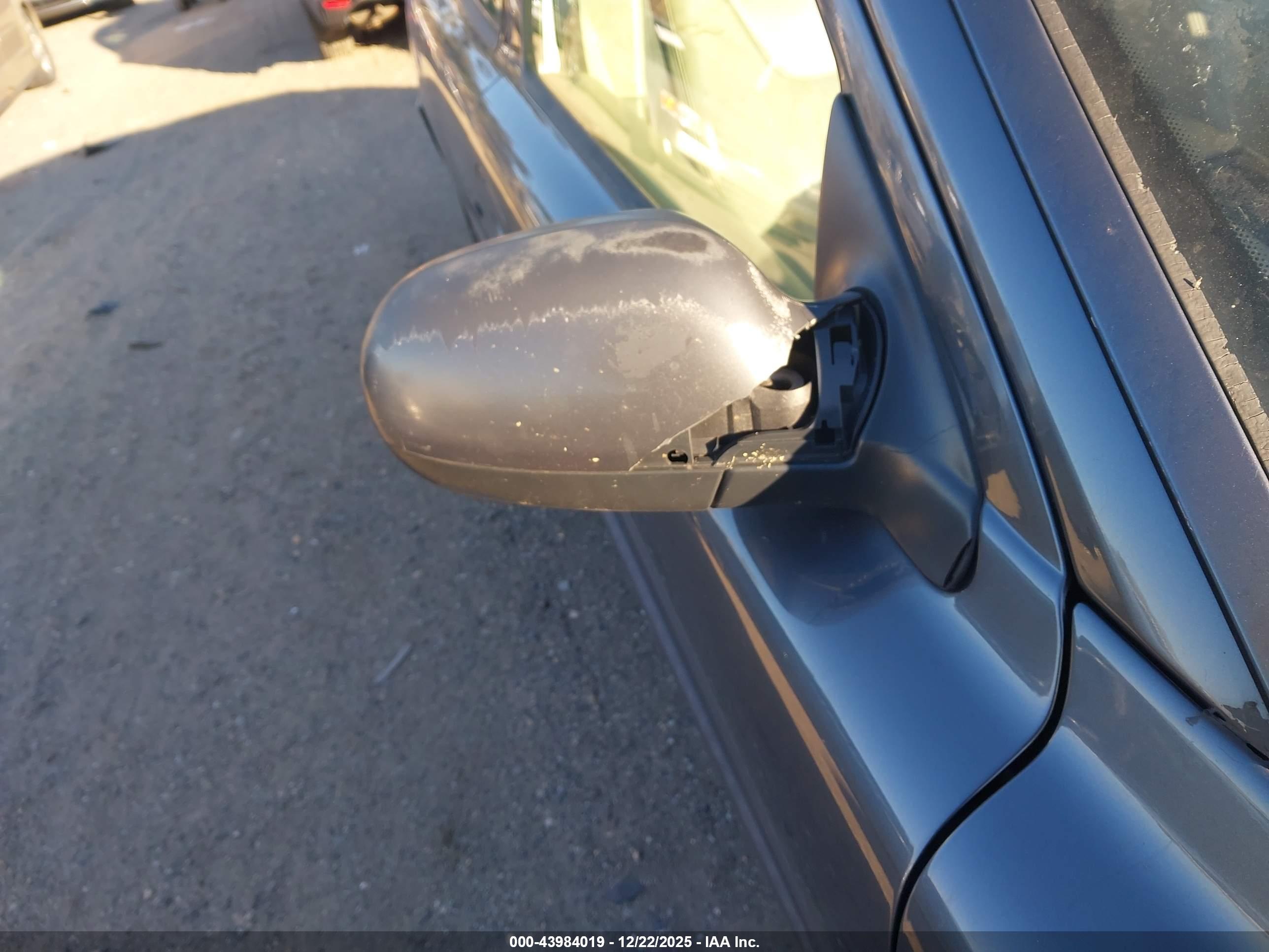 VOLVO S60 image 6