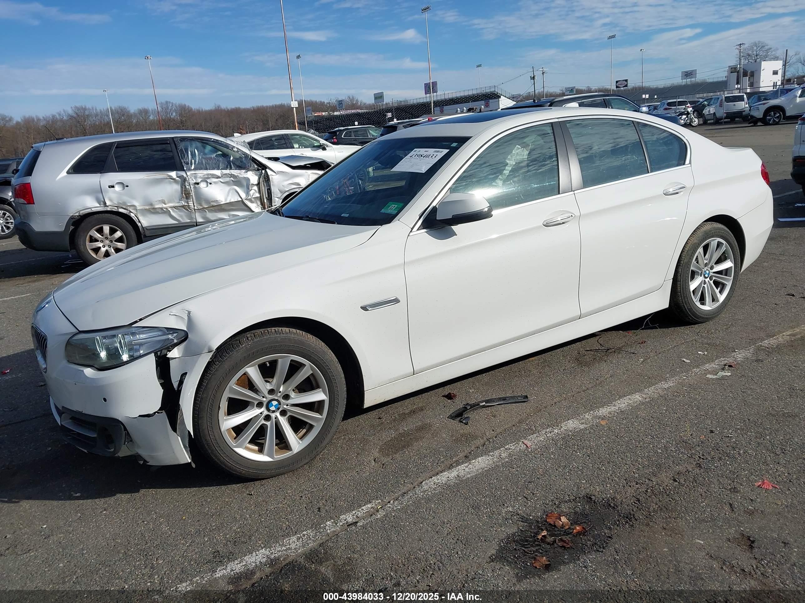 BMW 528I image 2