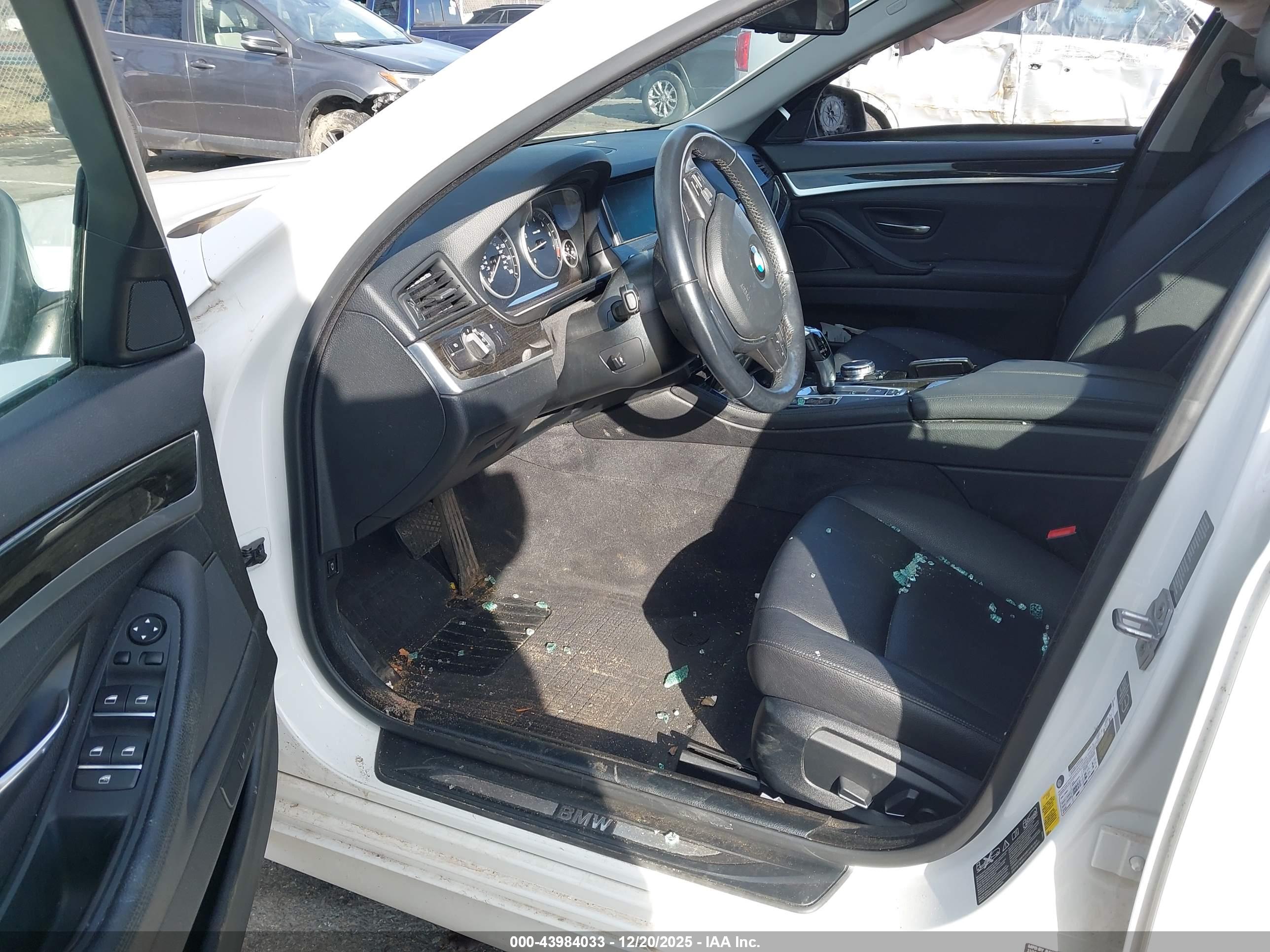 BMW 528I image 5