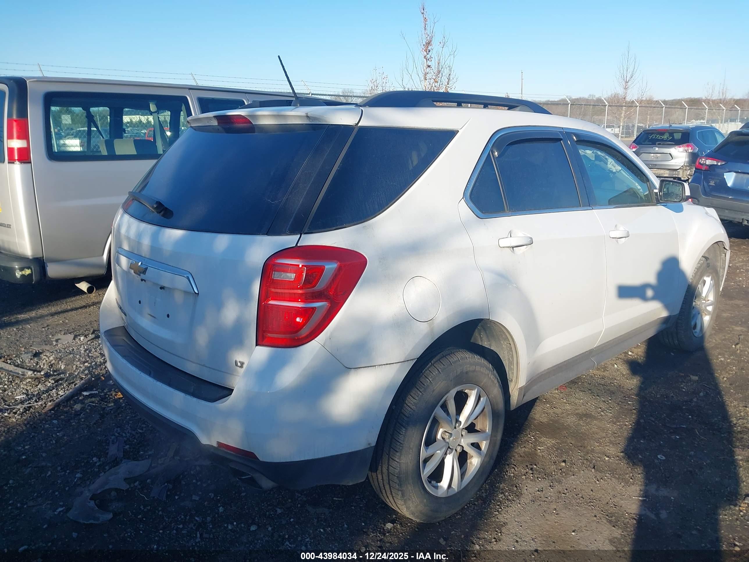 CHEVROLET EQUINOX image 4