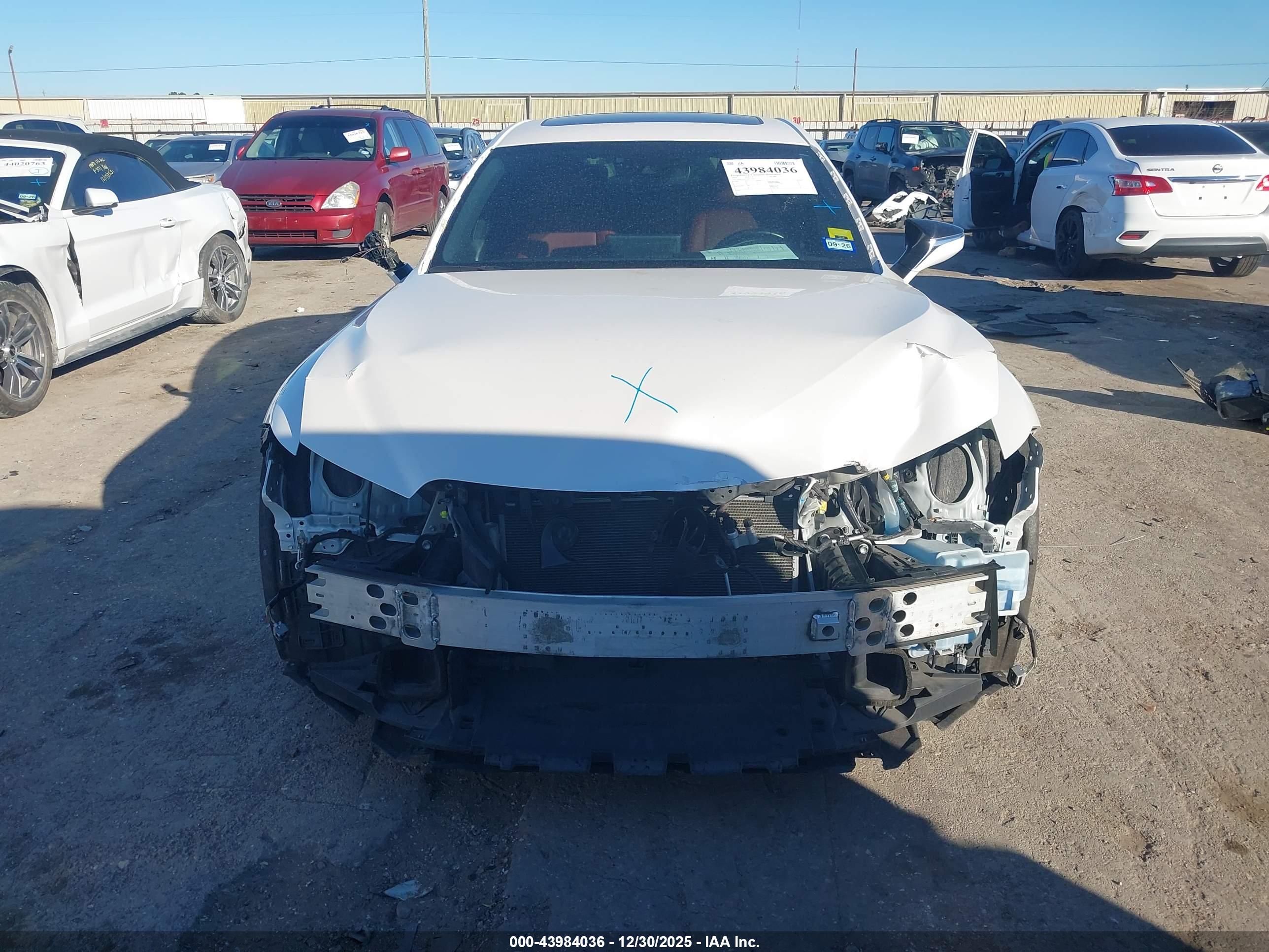LEXUS IS image 6