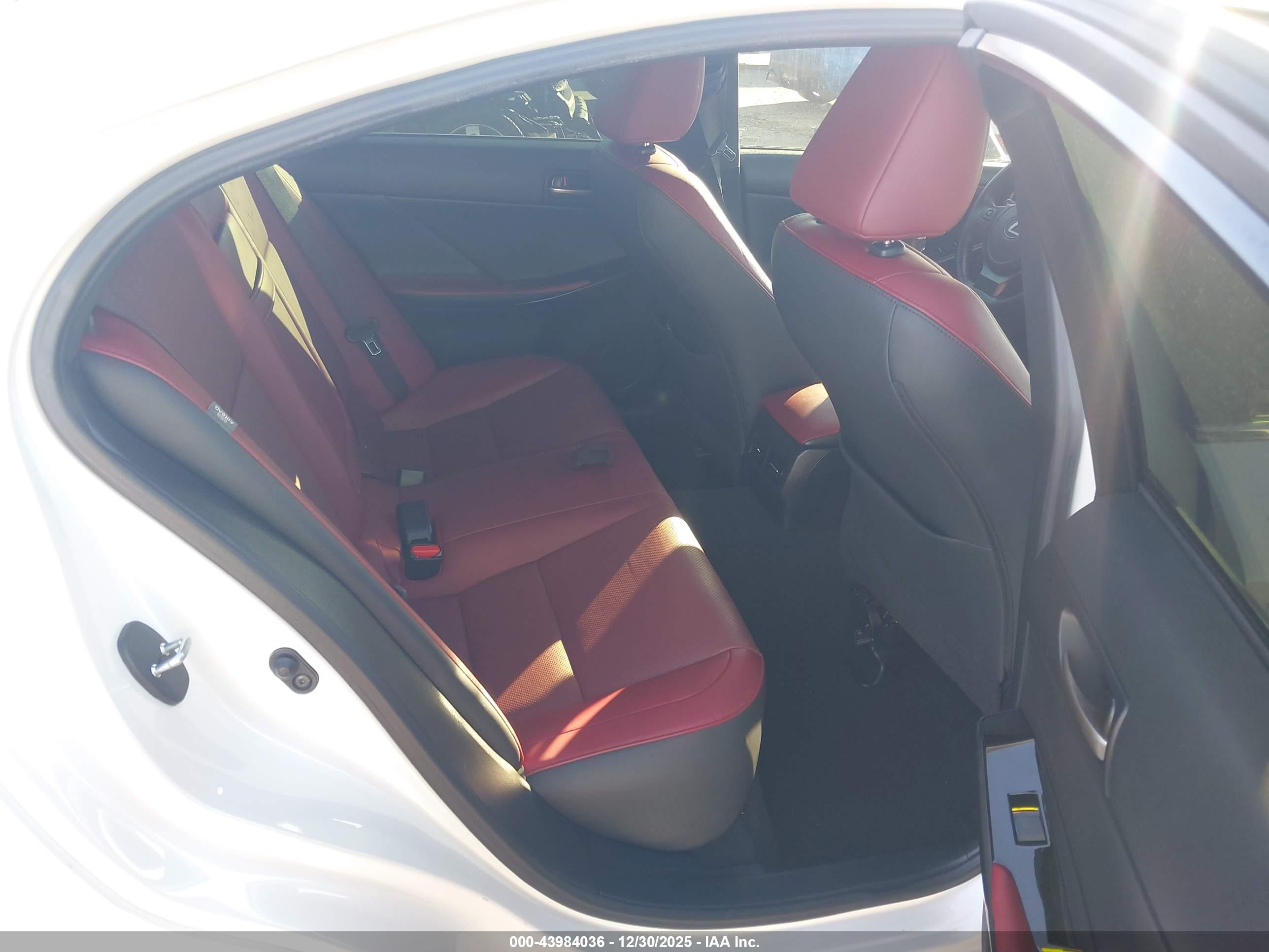 LEXUS IS image 8