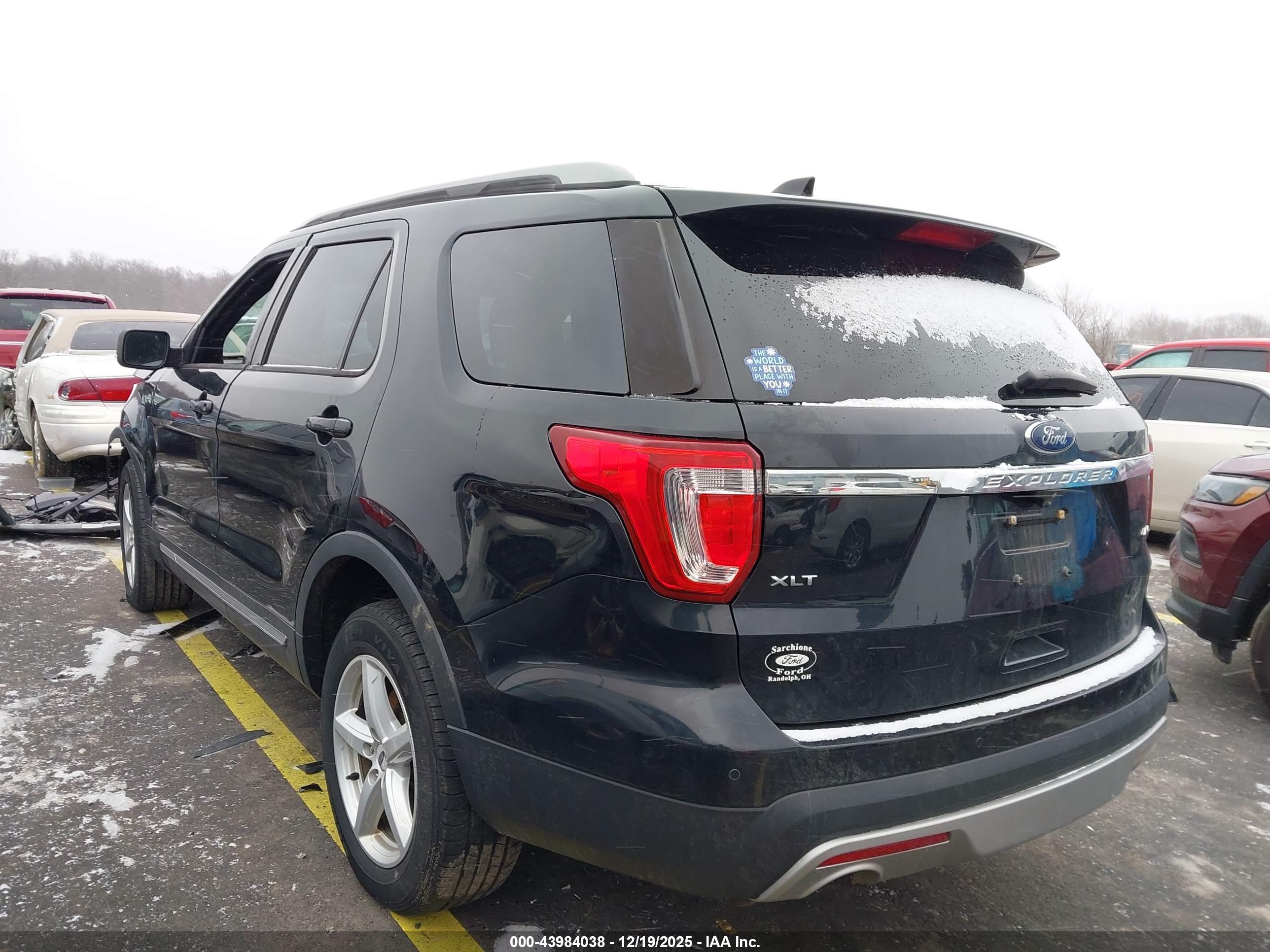 FORD EXPLORER image 3
