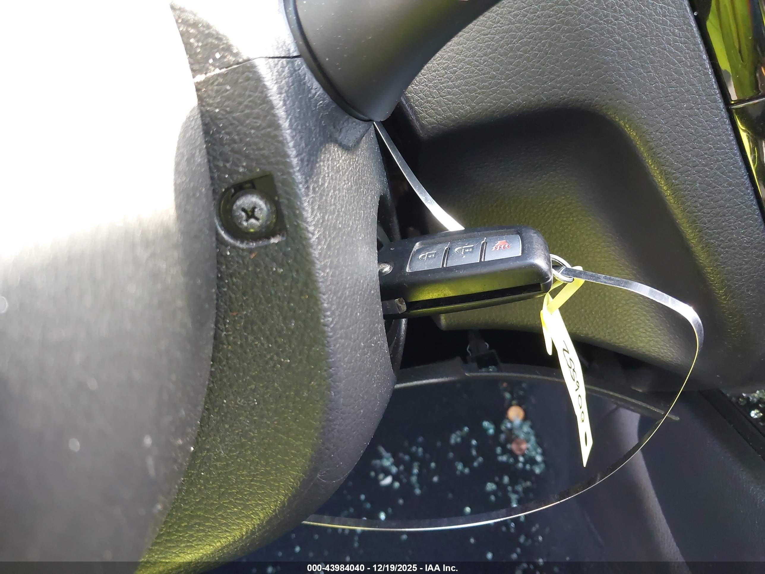 NISSAN ROGUE image 11
