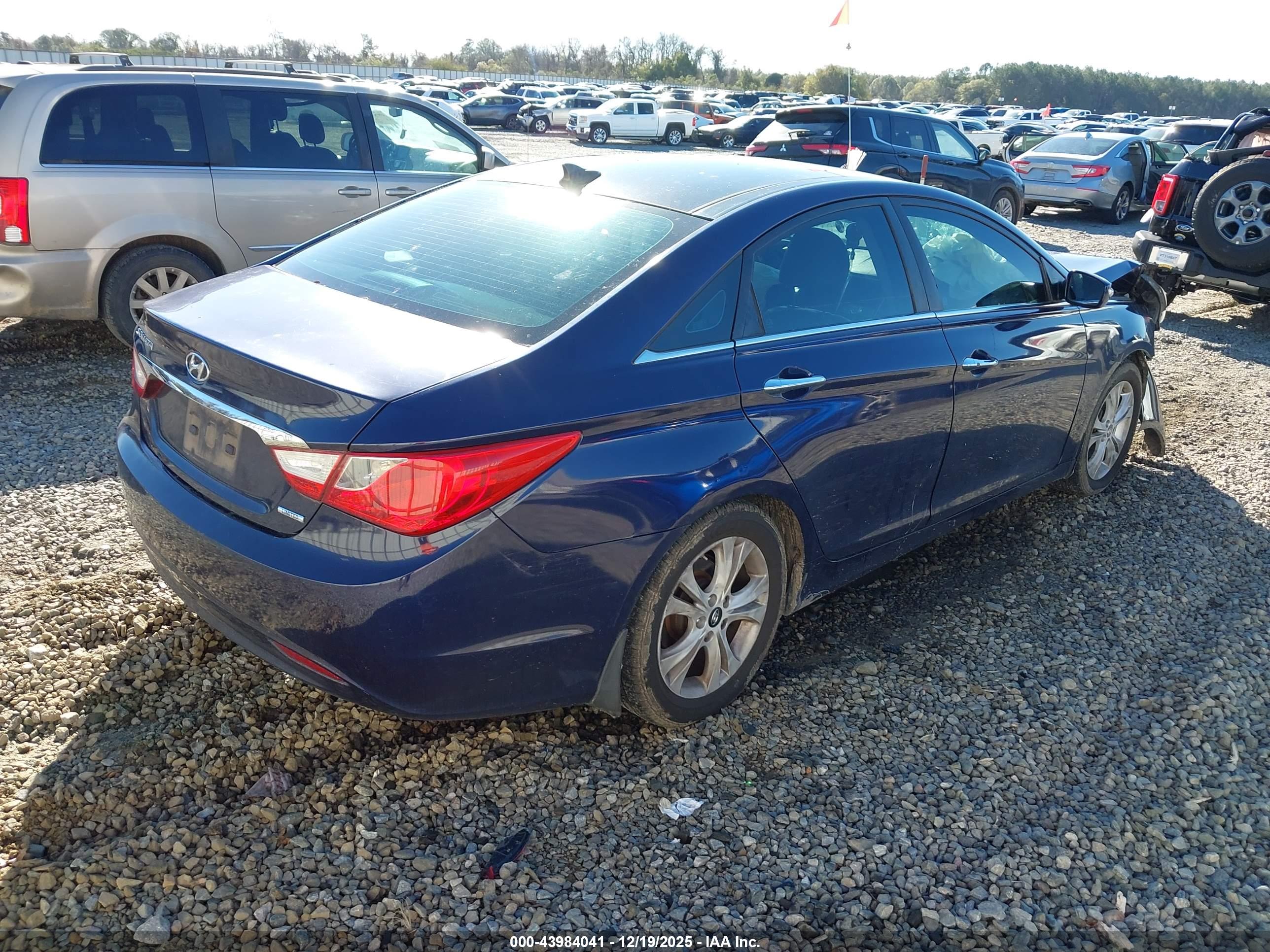 HYUNDAI SONATA image 4
