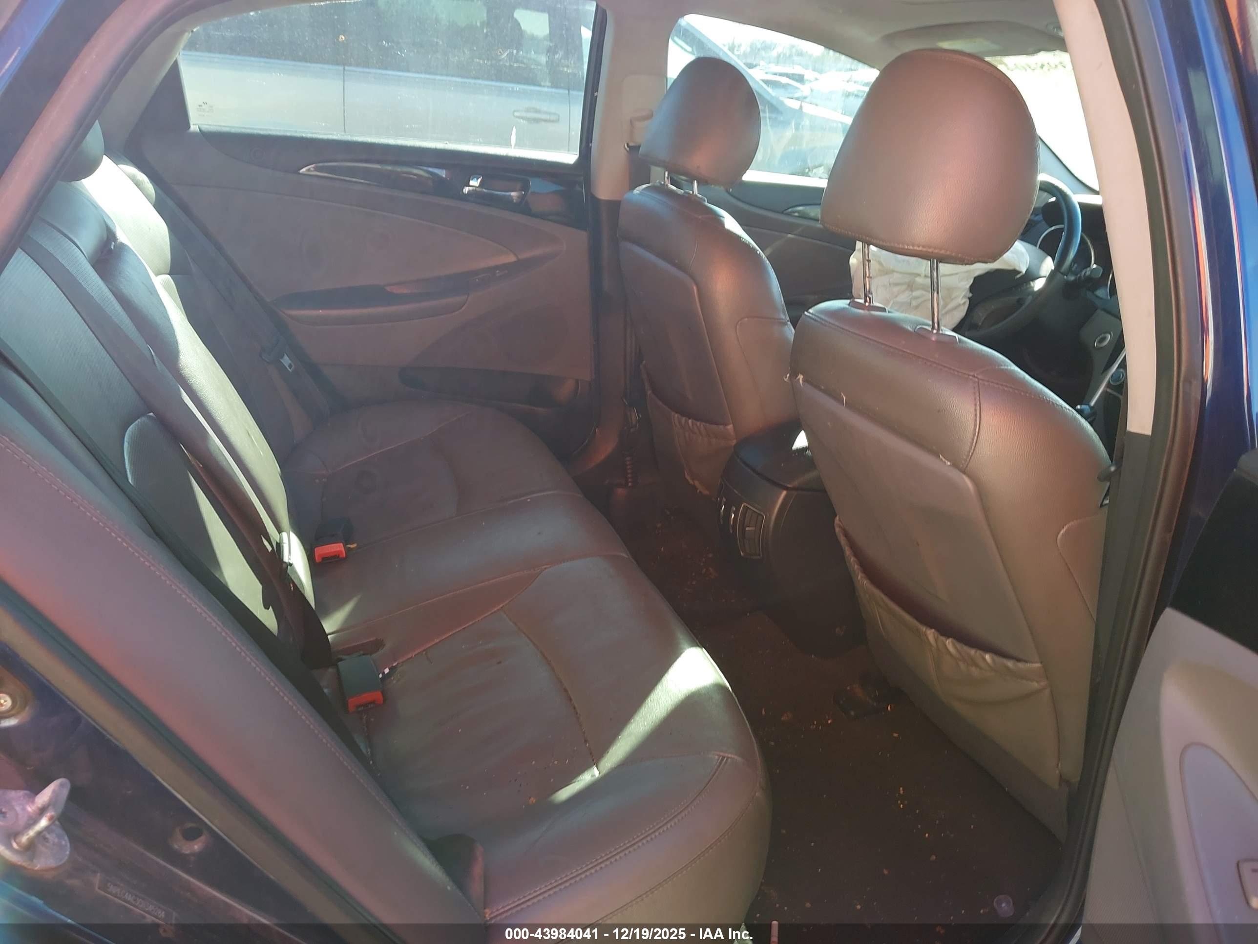 HYUNDAI SONATA image 8