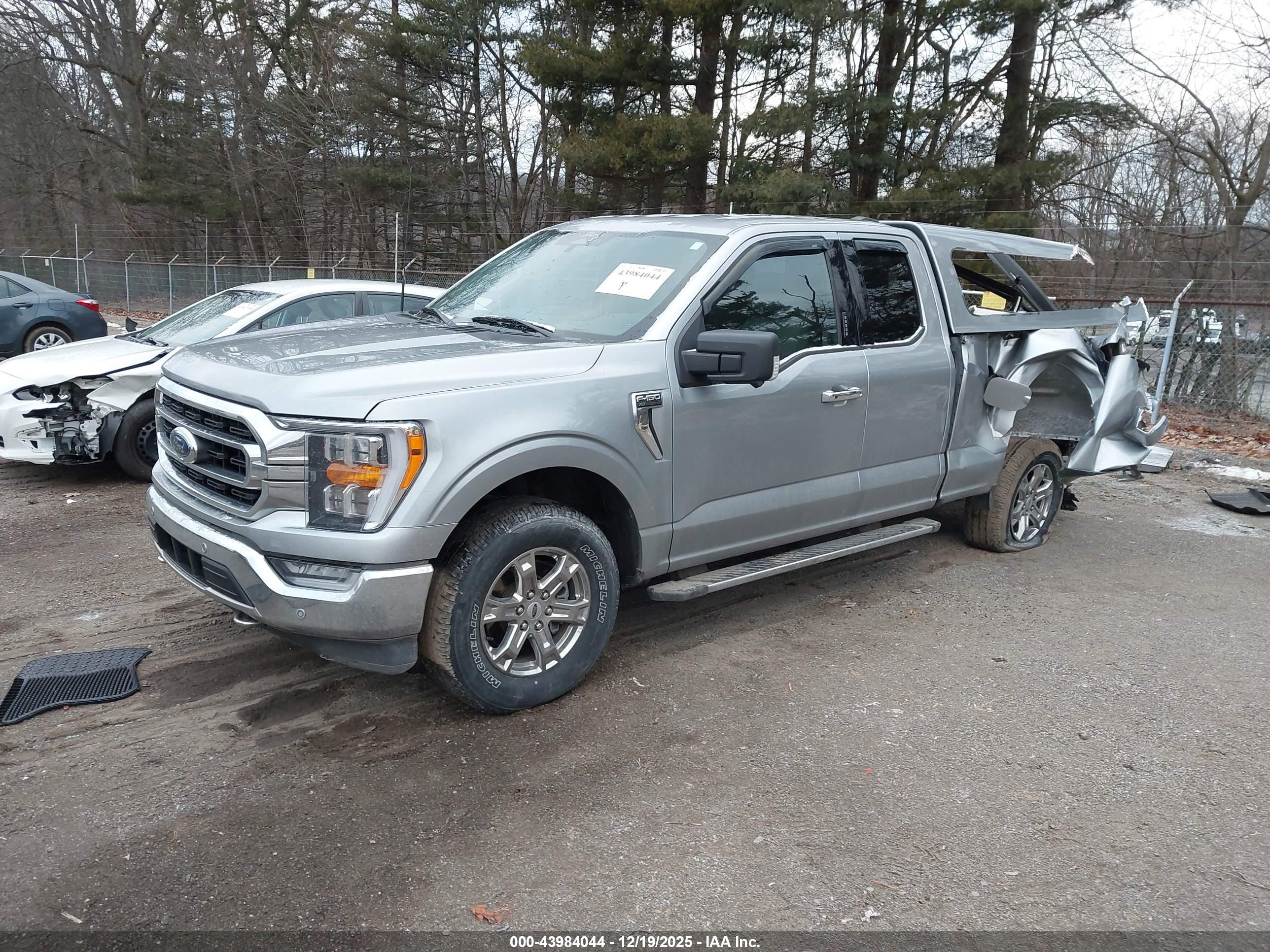 FORD F-150 image 2