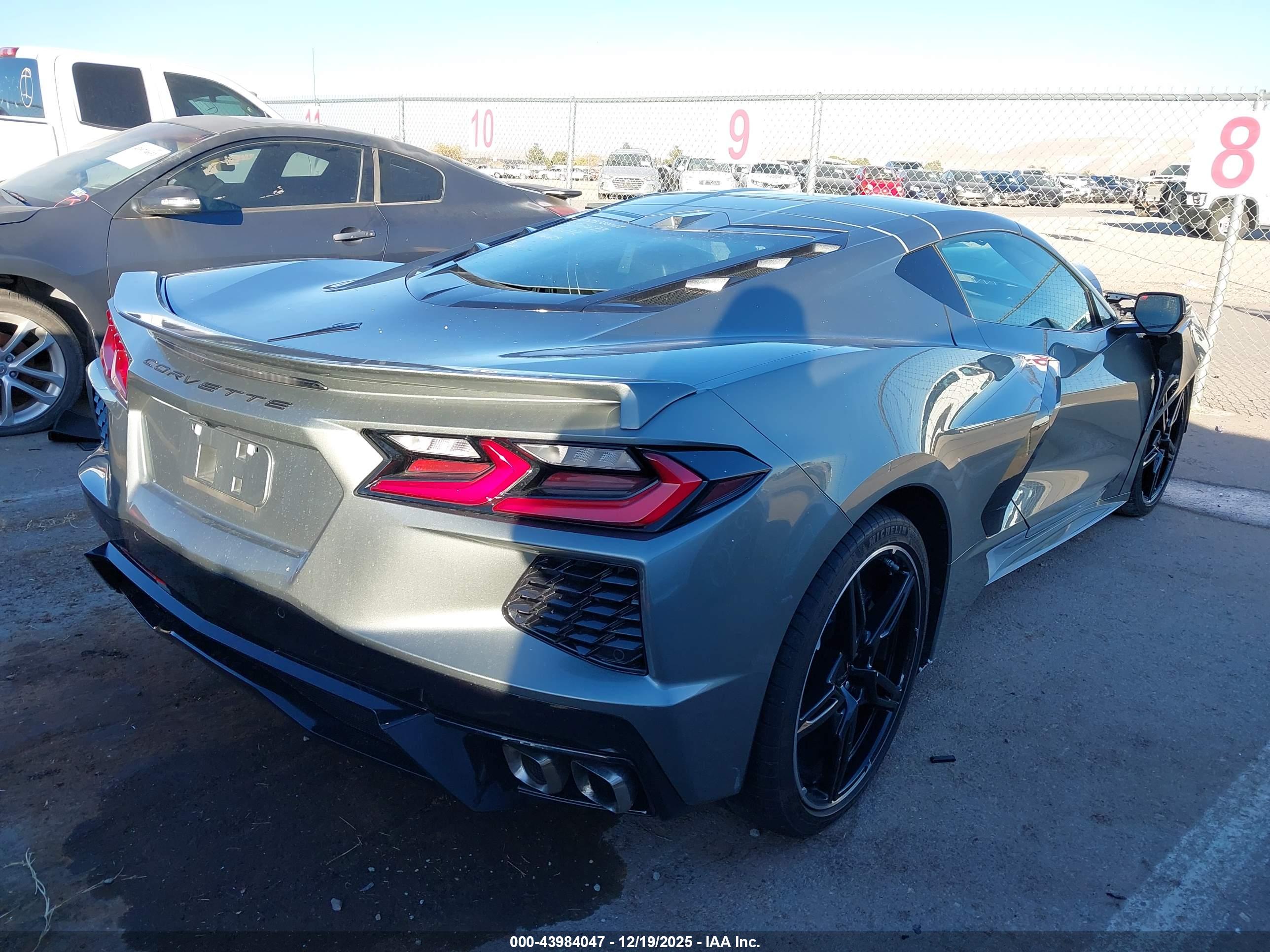 CHEVROLET CORVETTE image 4