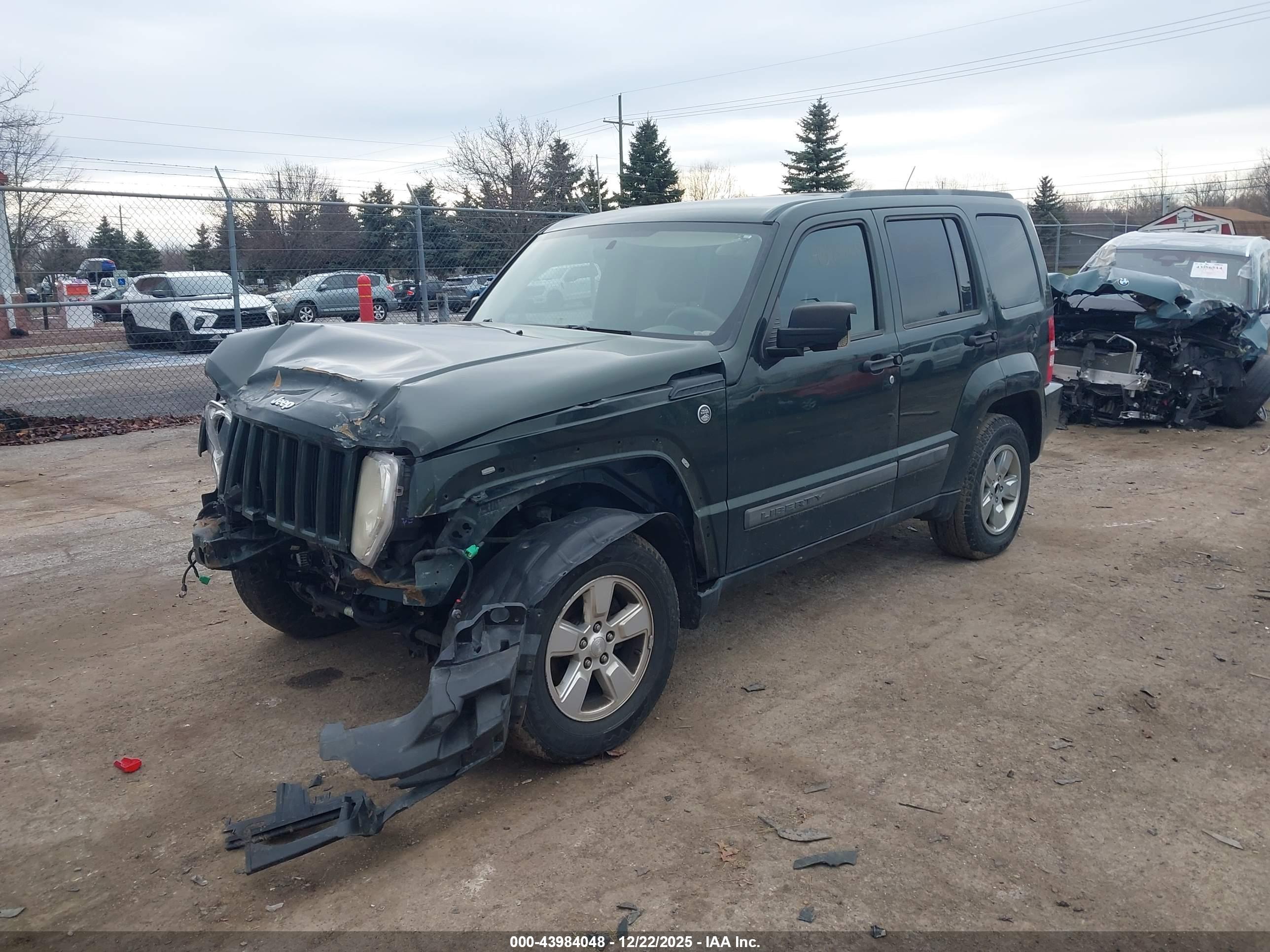 JEEP LIBERTY image 2