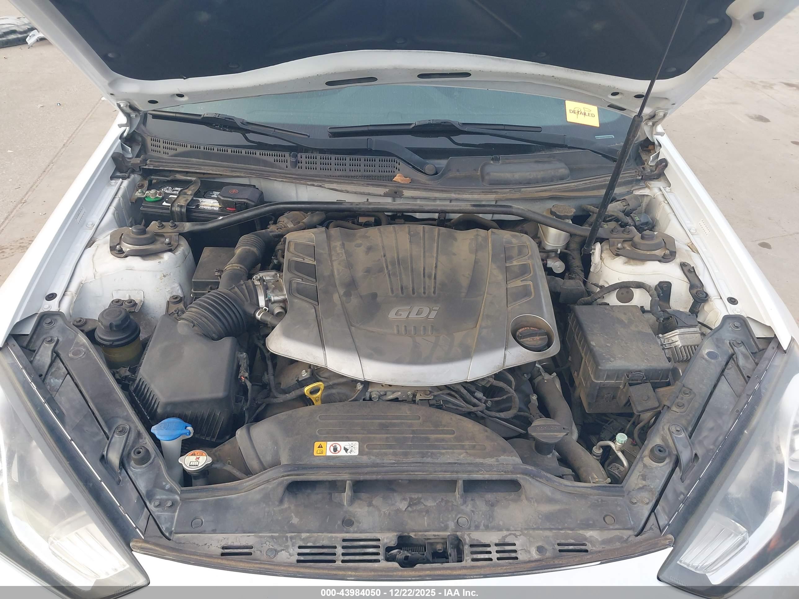 HYUNDAI GENESIS image 10
