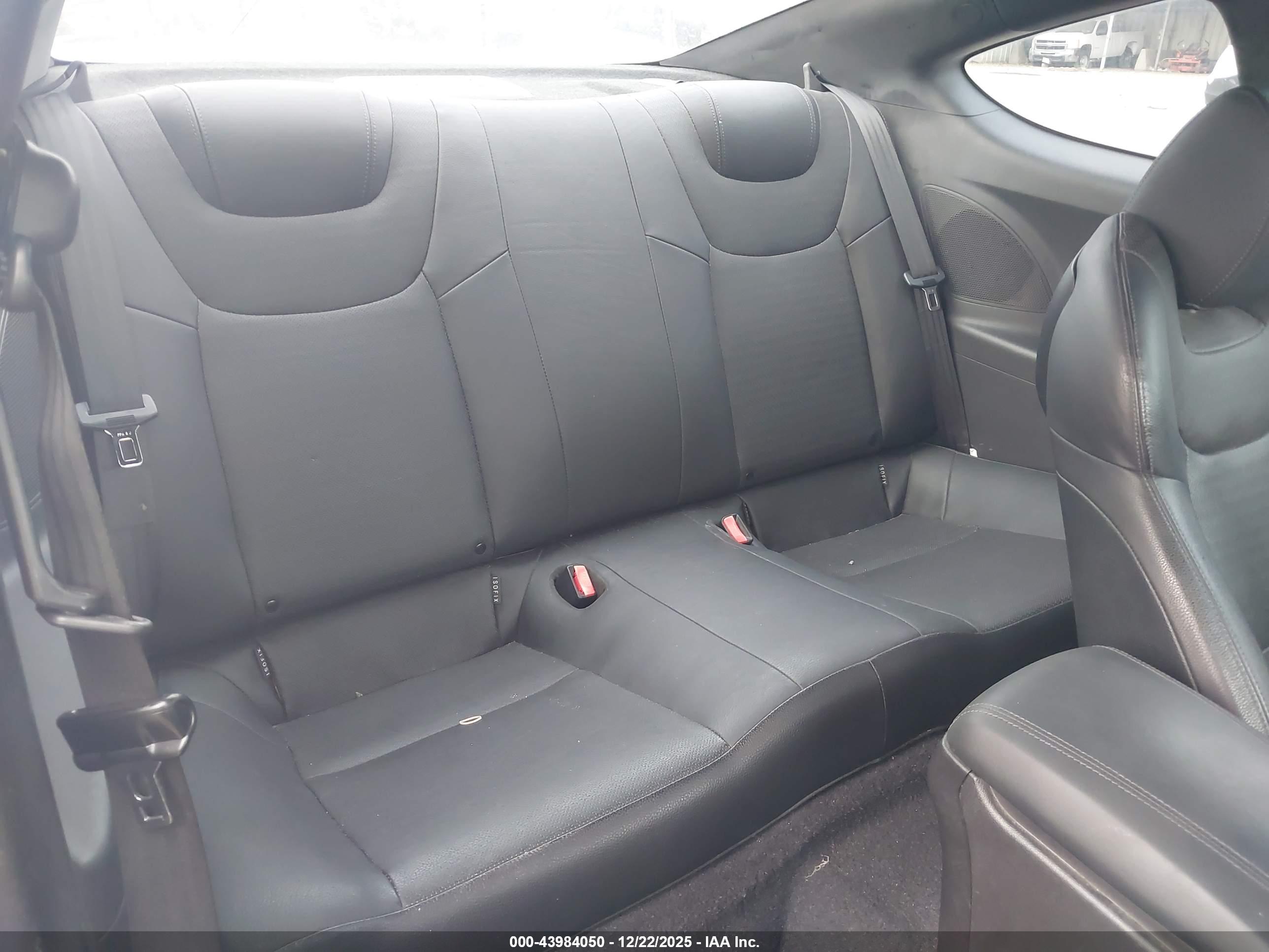 HYUNDAI GENESIS image 8