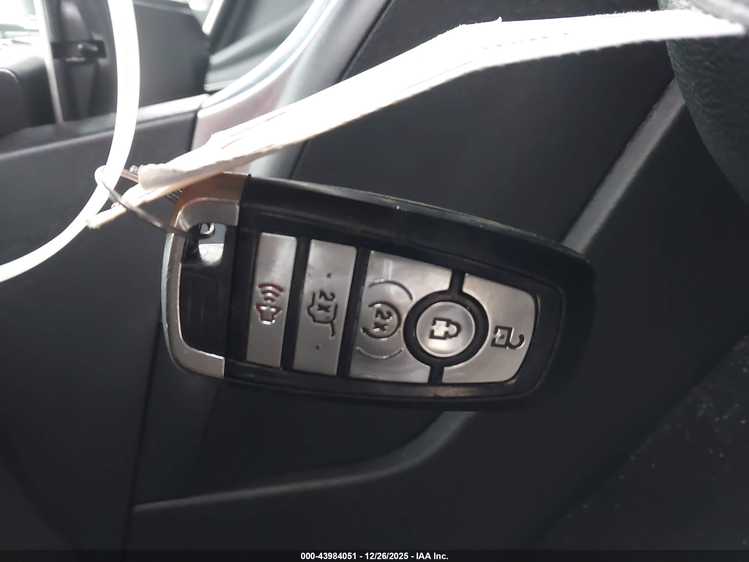 FORD EXPLORER image 11