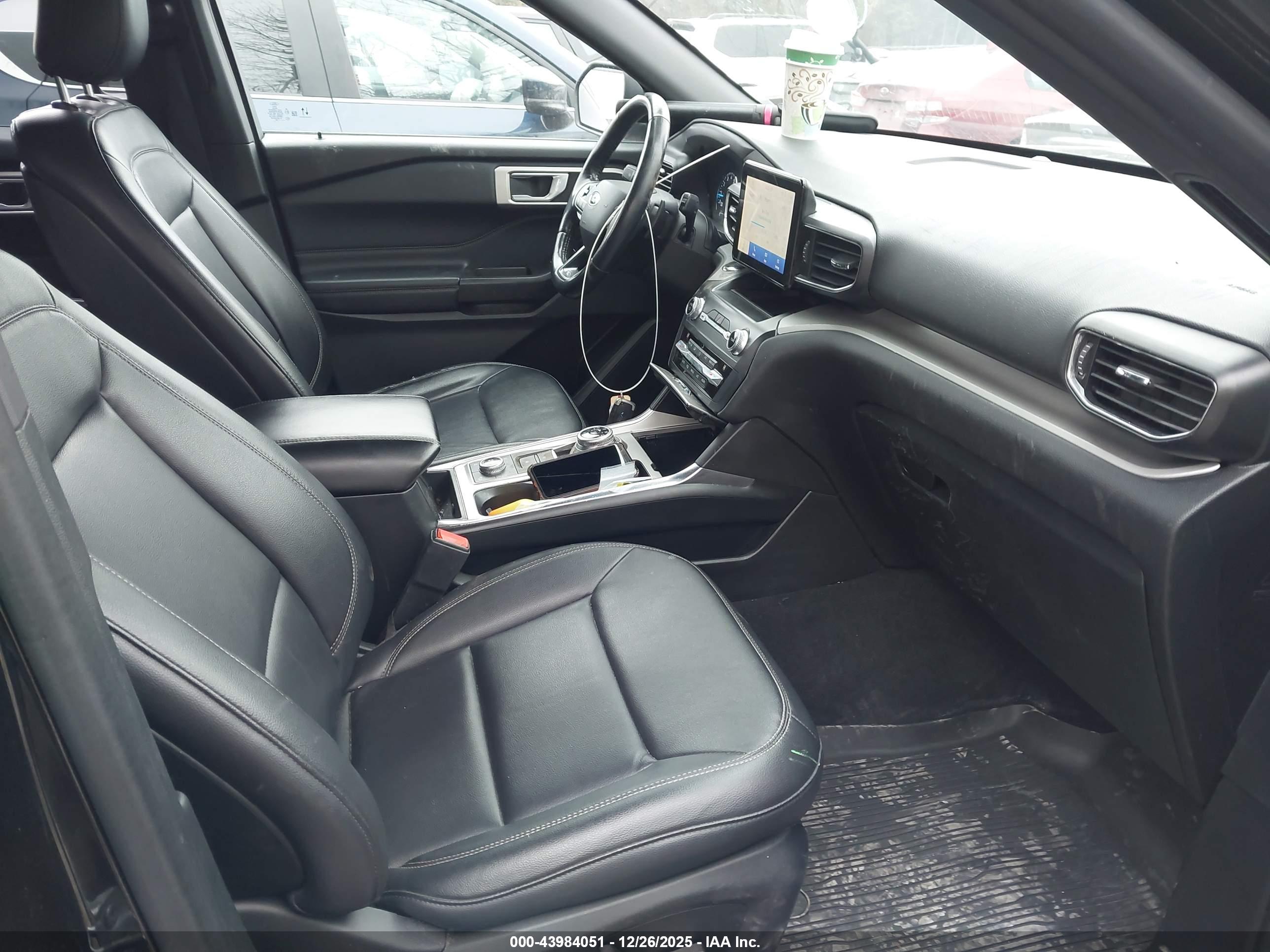 FORD EXPLORER image 5