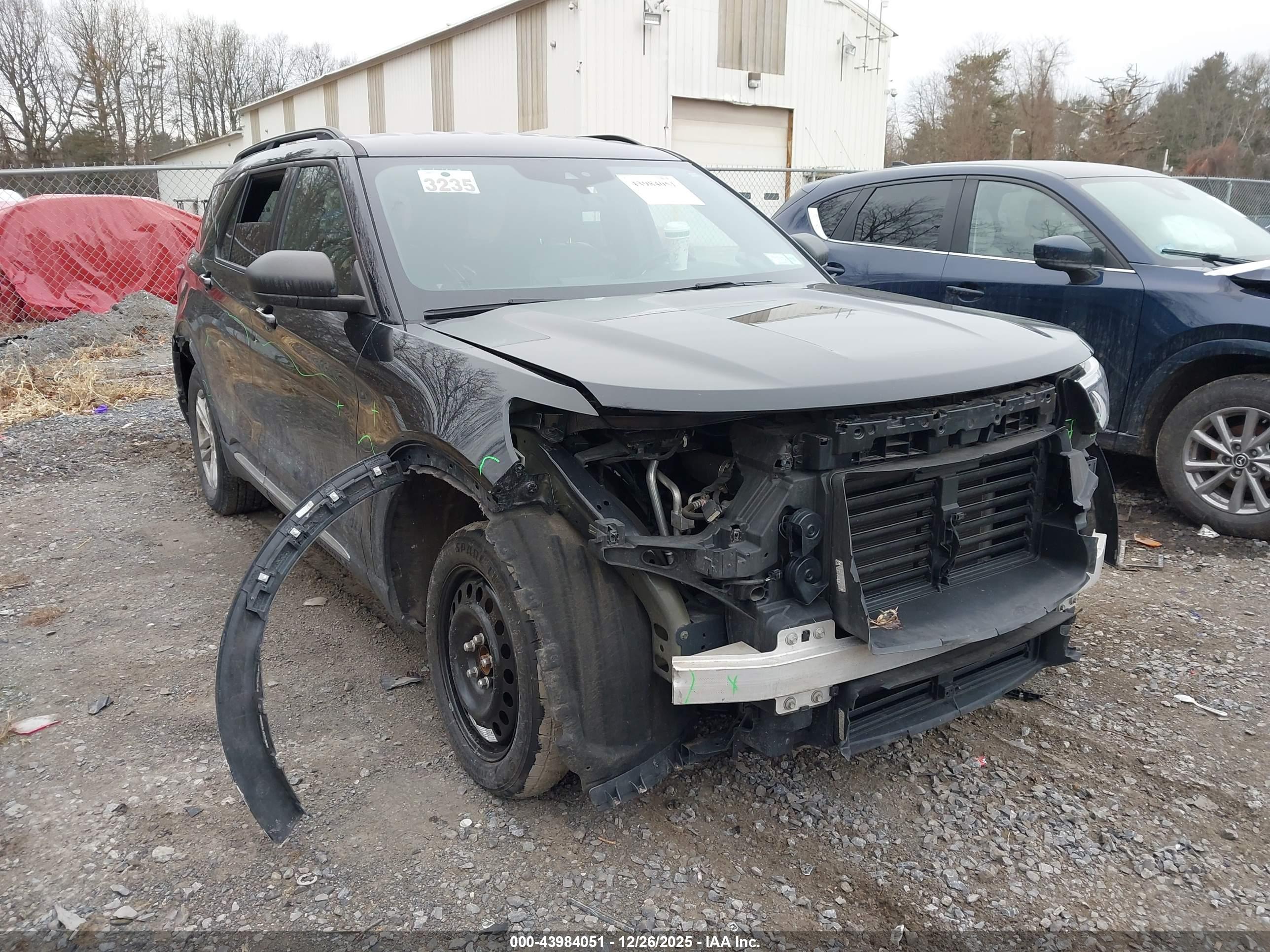 FORD EXPLORER image 6