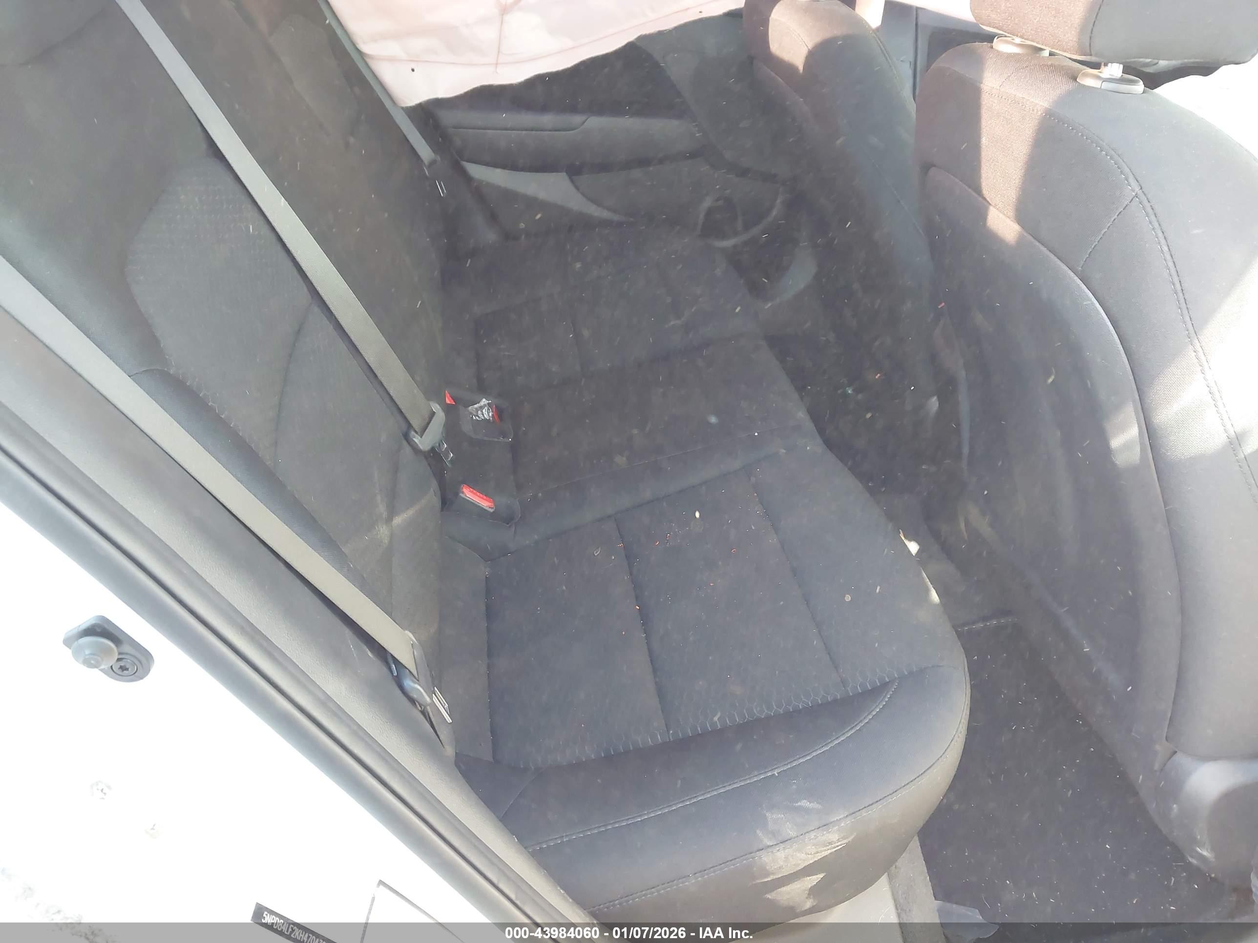 HYUNDAI ELANTRA image 8