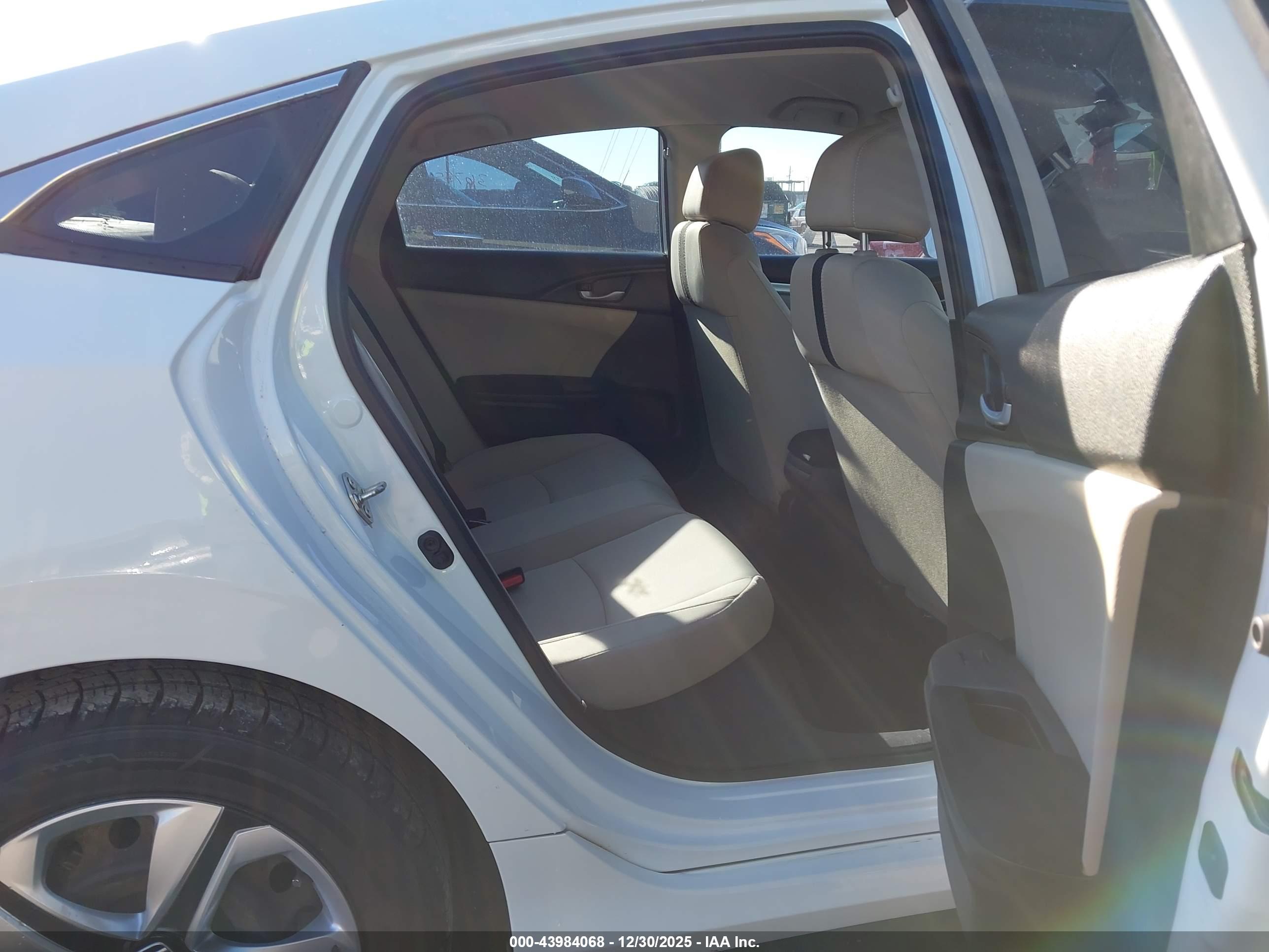 HONDA CIVIC image 8