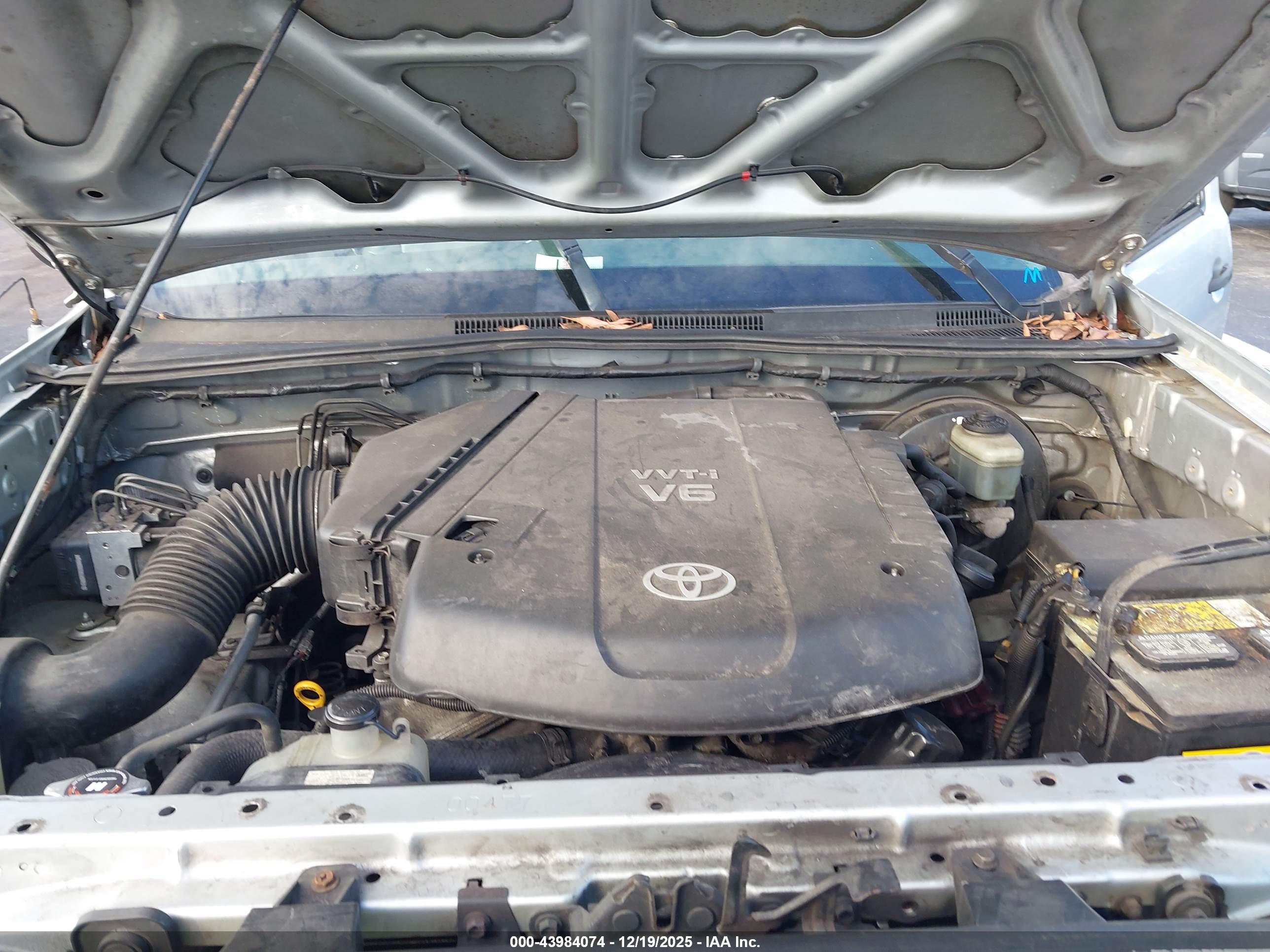 TOYOTA TACOMA image 10