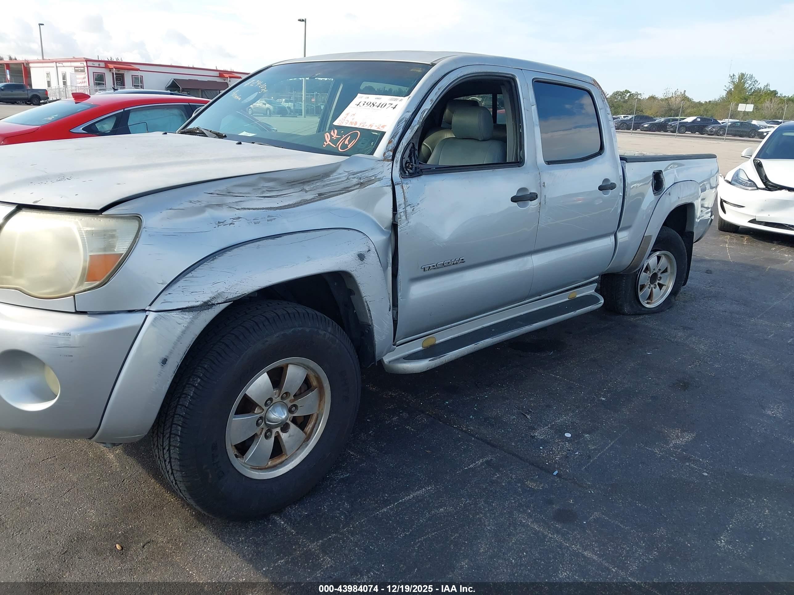 TOYOTA TACOMA image 6