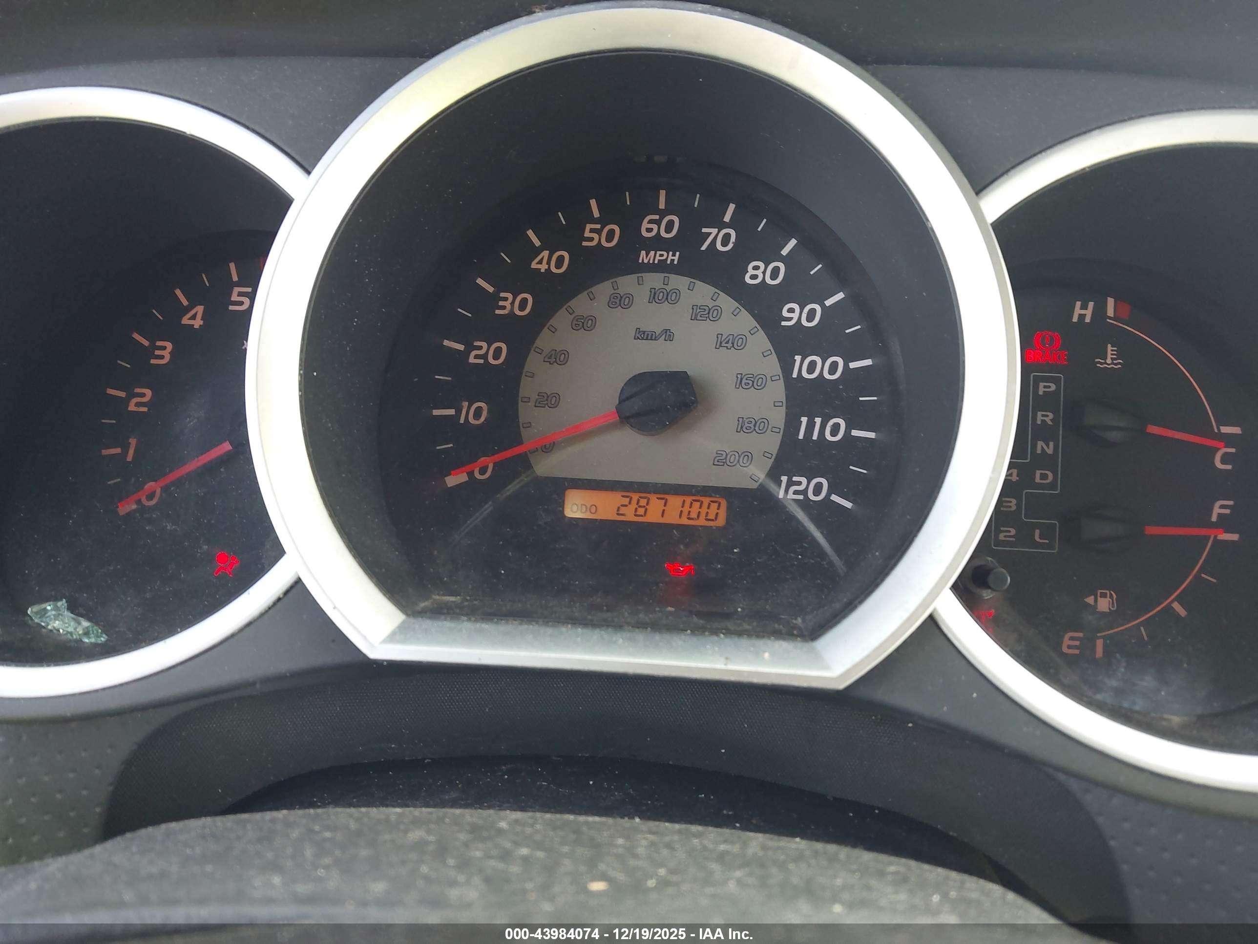 TOYOTA TACOMA image 7