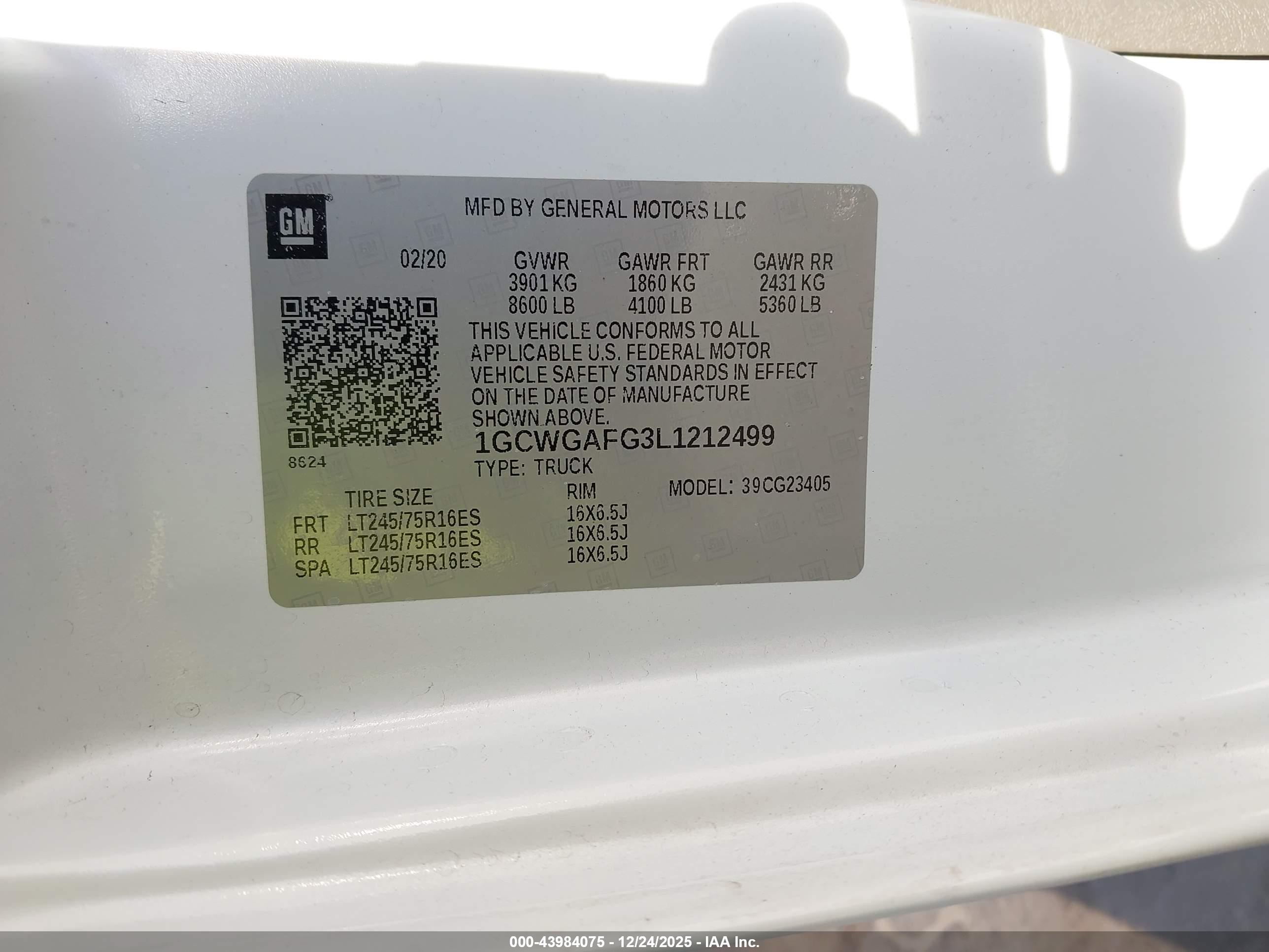 CHEVROLET EXPRESS image 9