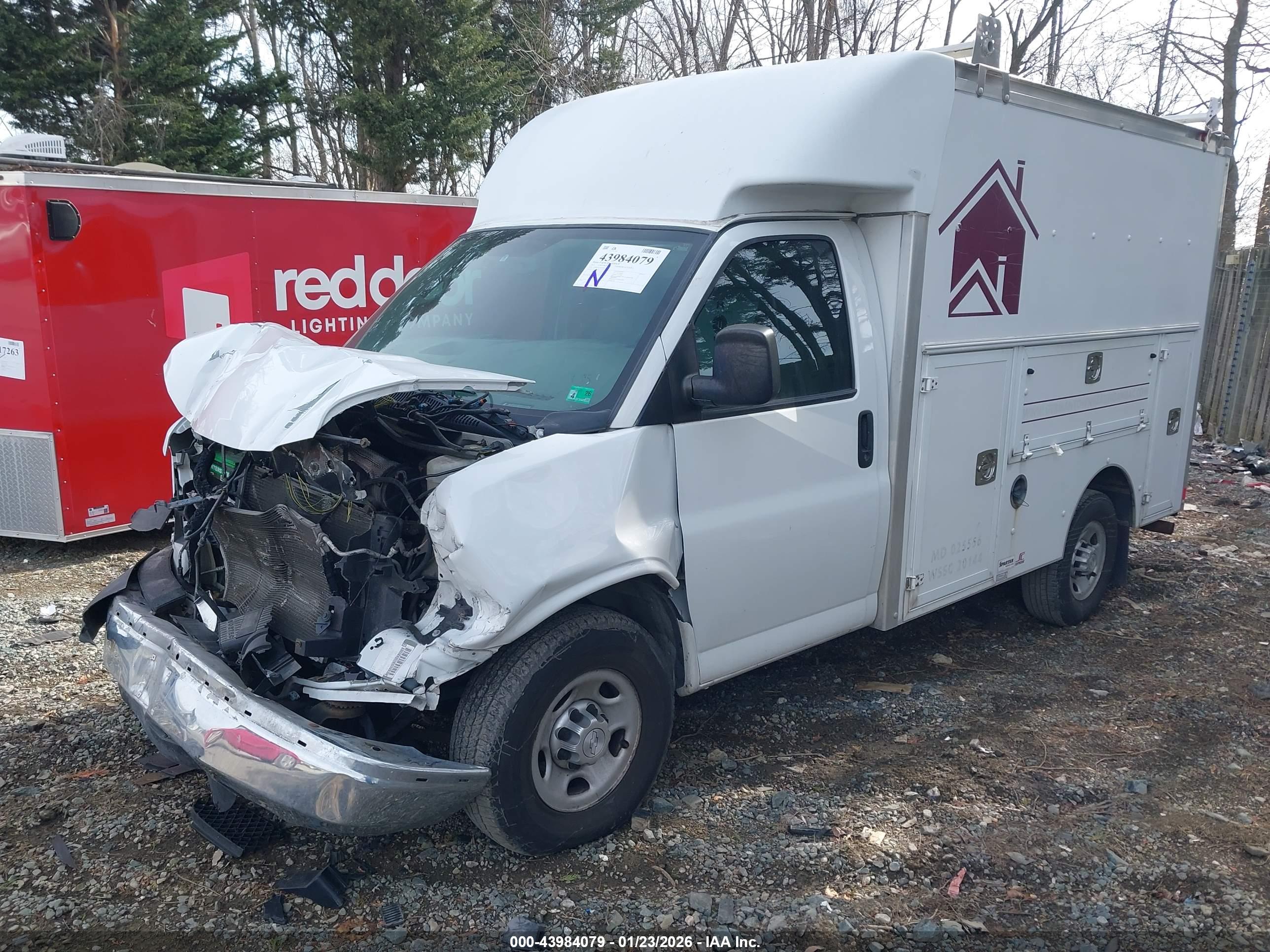 CHEVROLET EXPRESS image 2