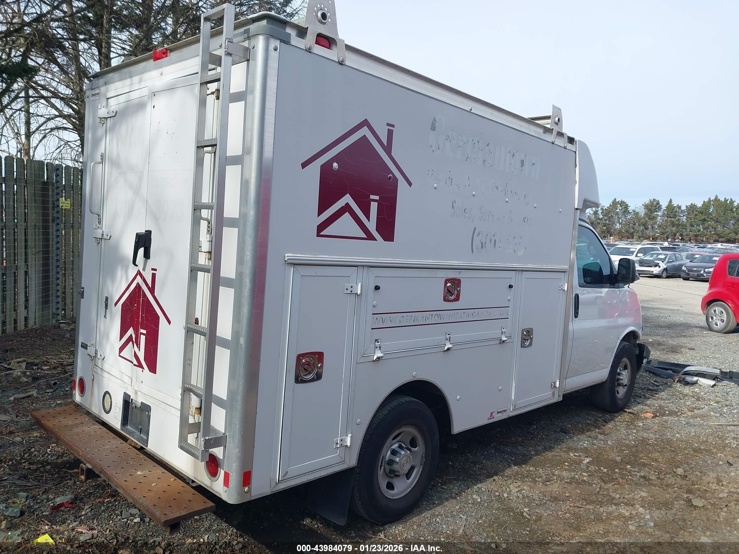 CHEVROLET EXPRESS image 4