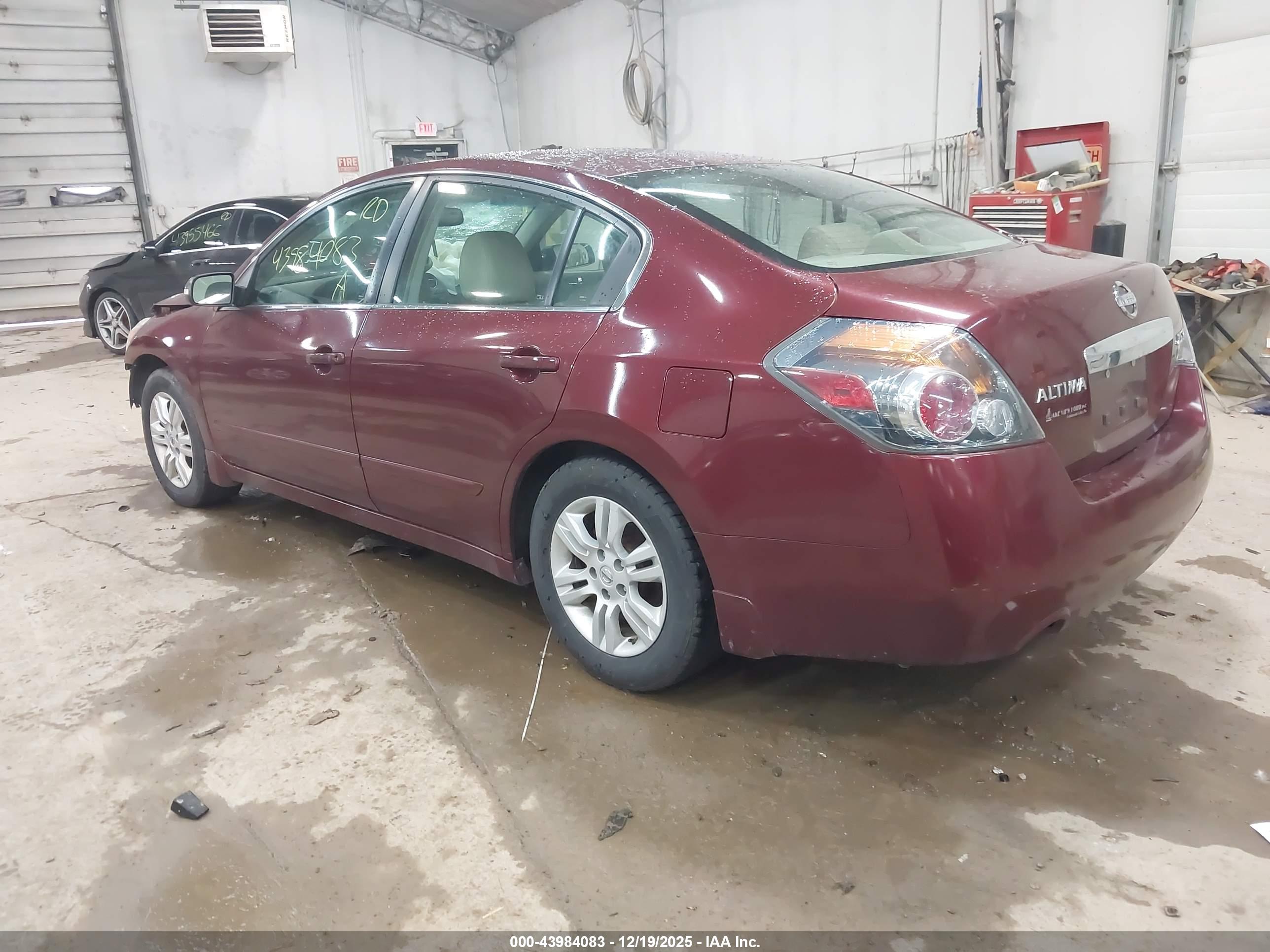 NISSAN ALTIMA image 3