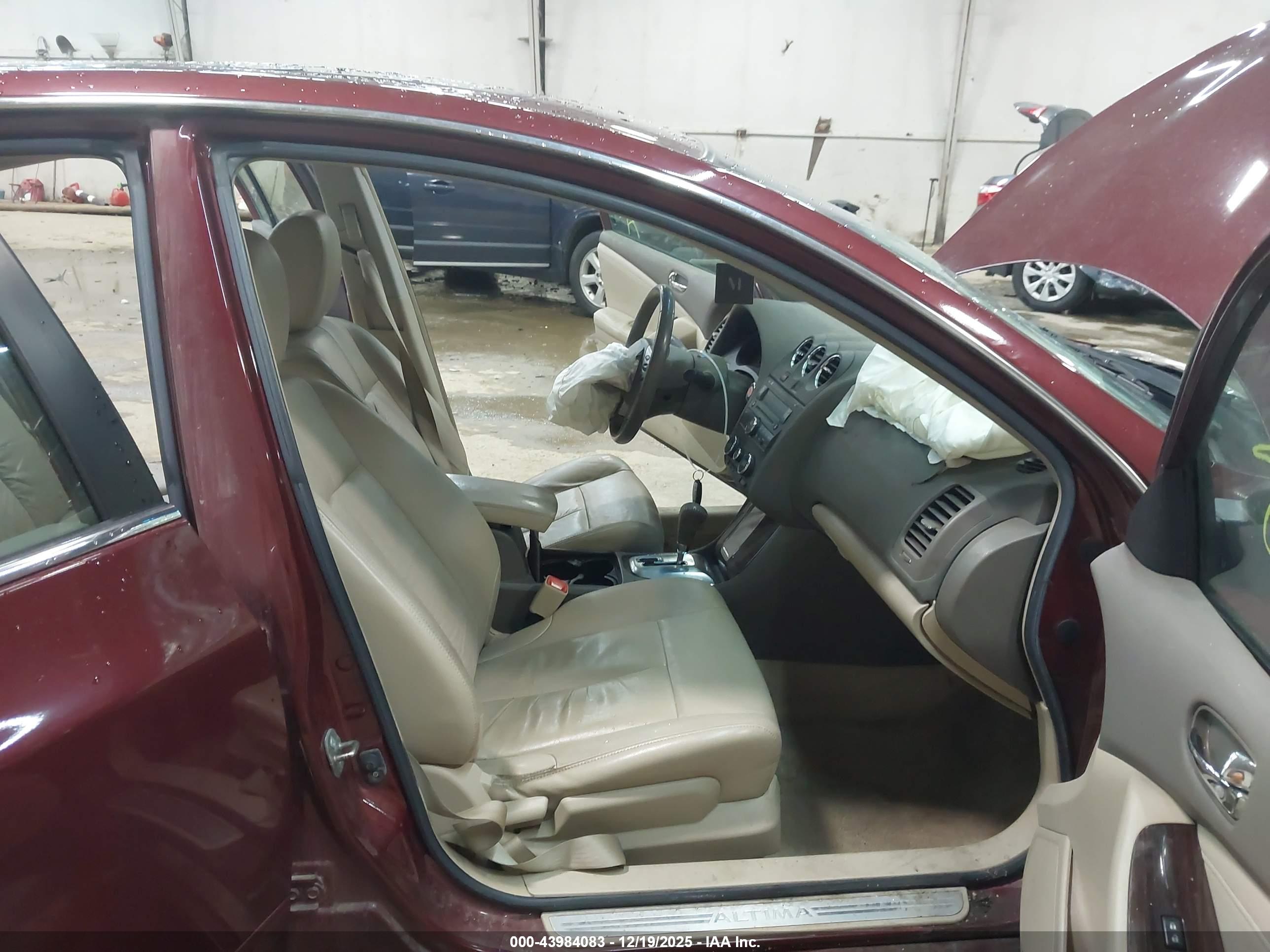NISSAN ALTIMA image 5