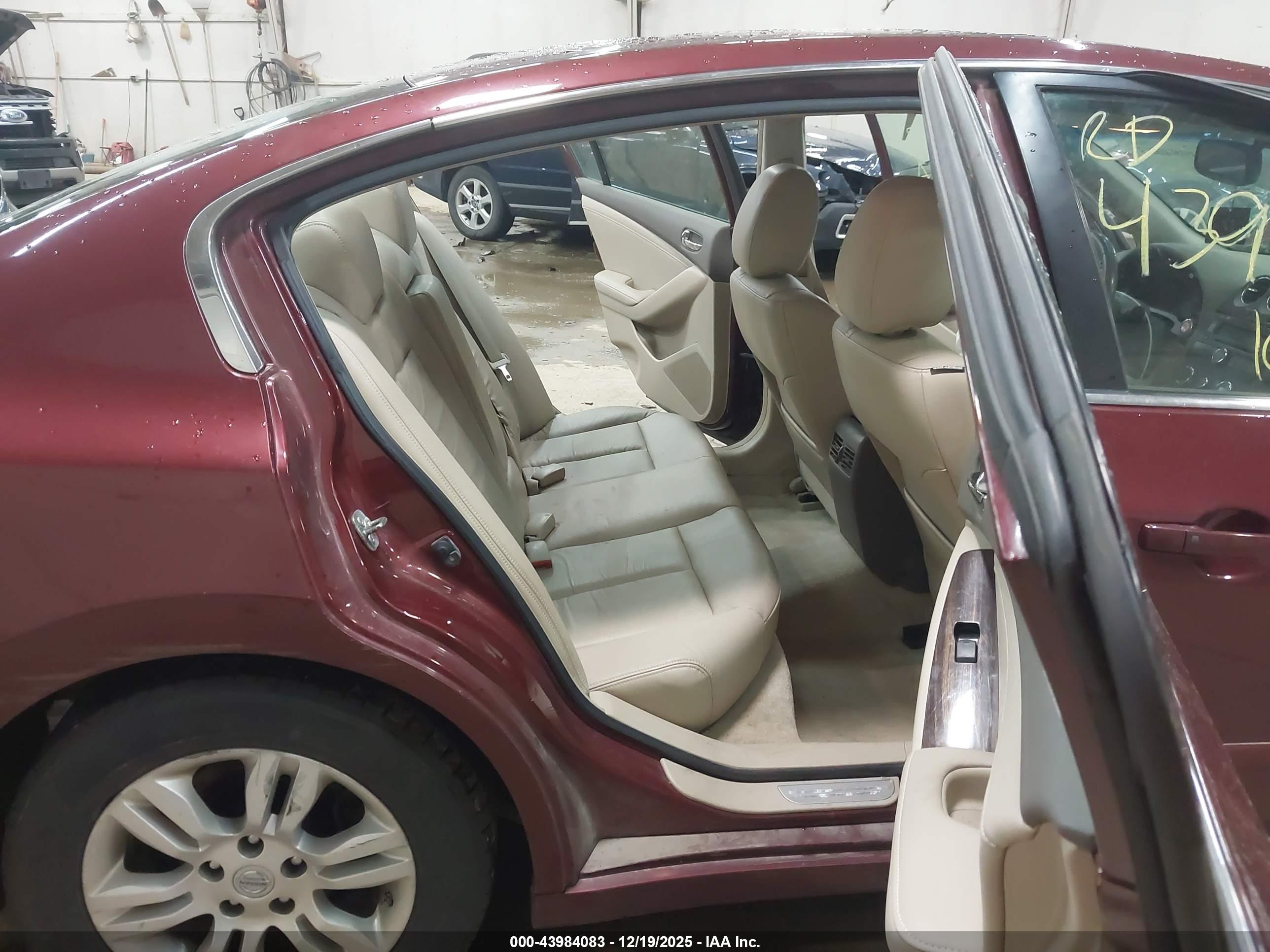 NISSAN ALTIMA image 8