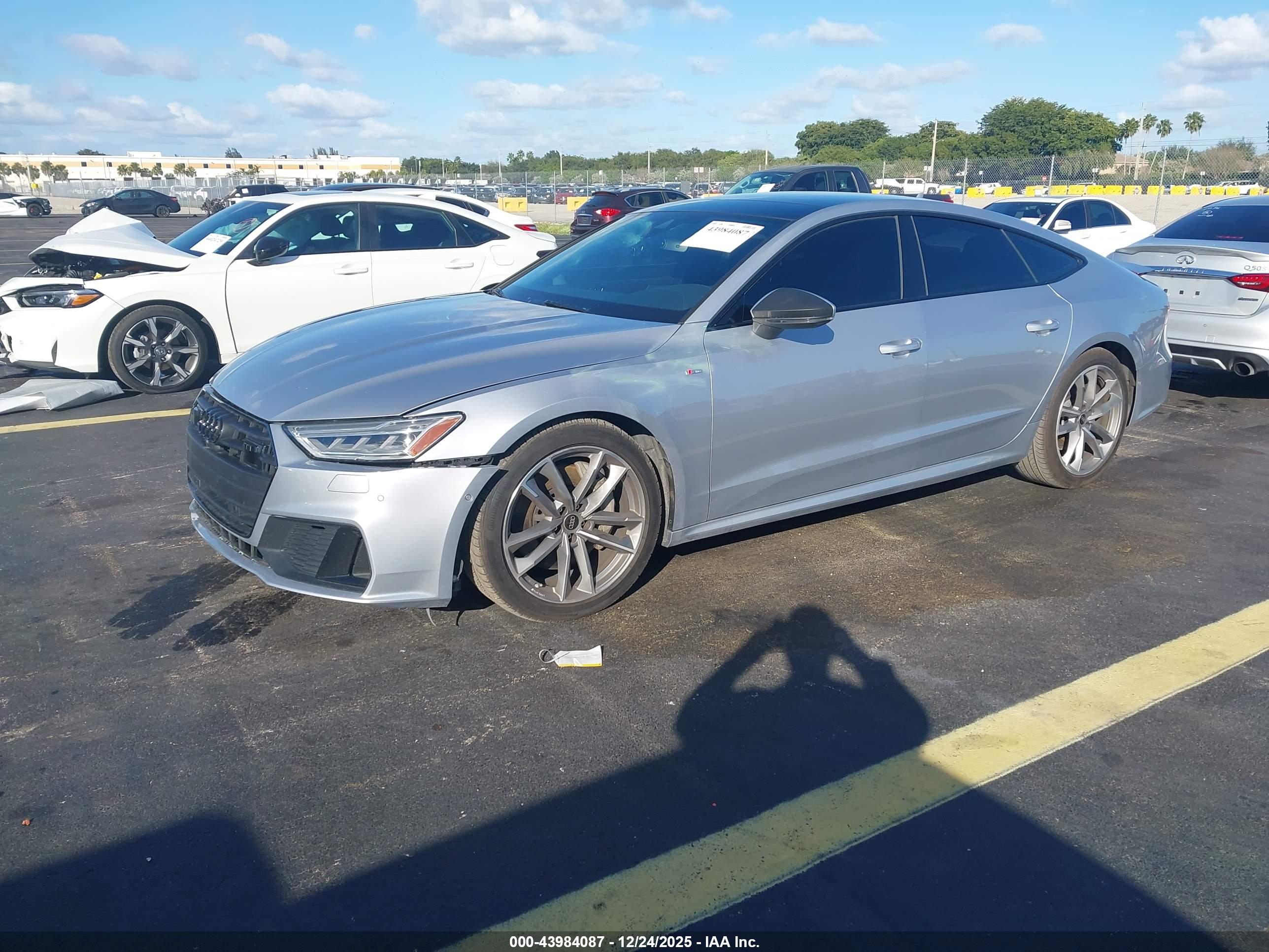 AUDI A7 image 2