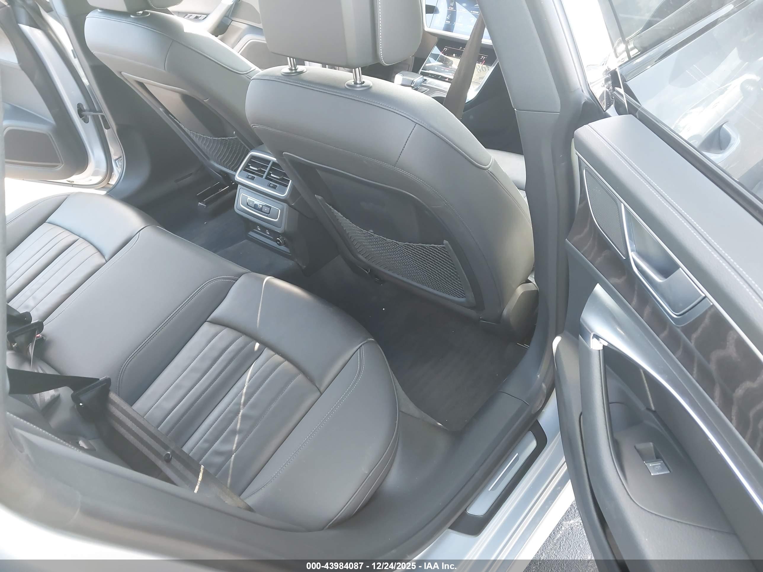 AUDI A7 image 8