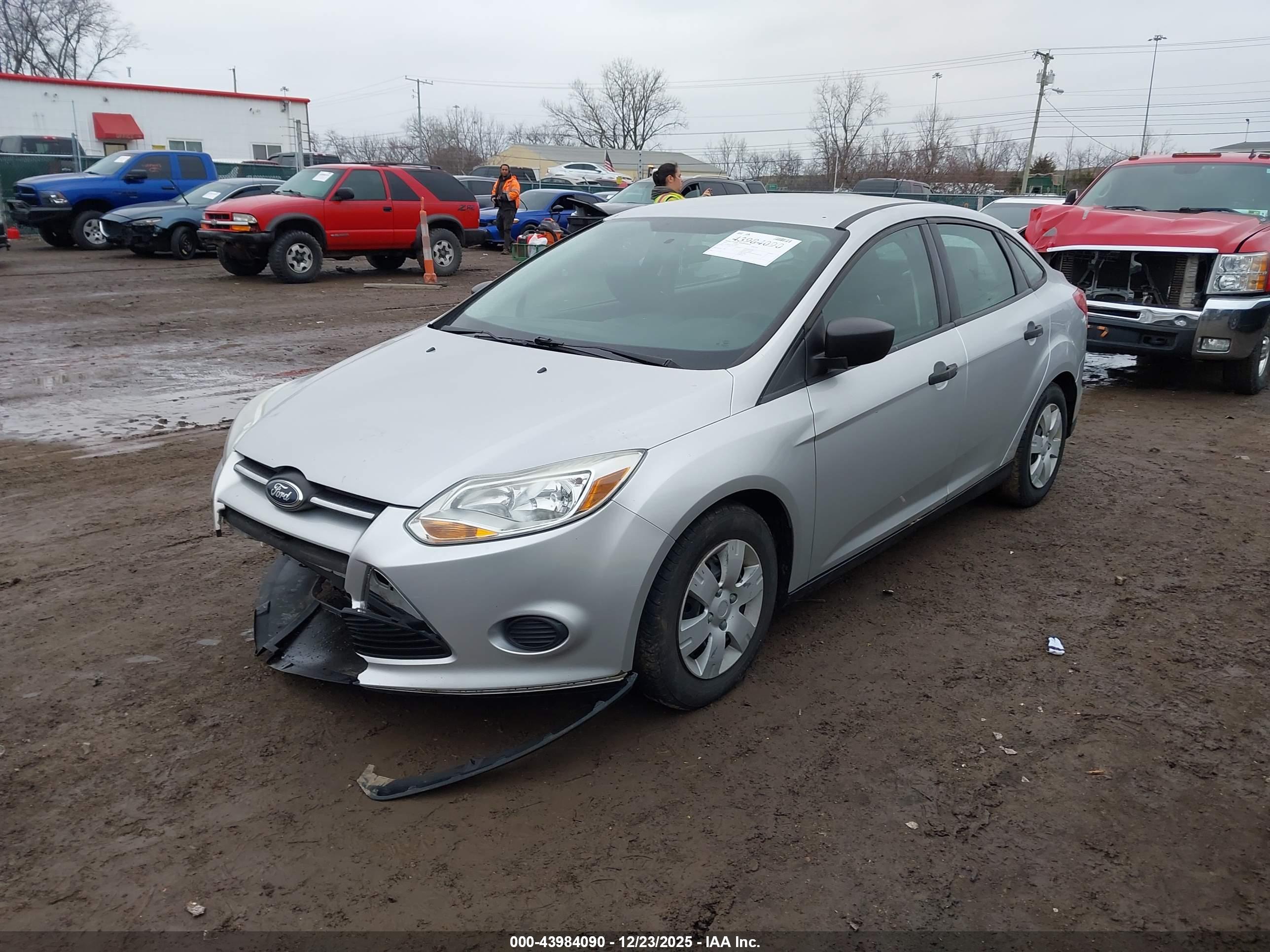 FORD FOCUS image 2
