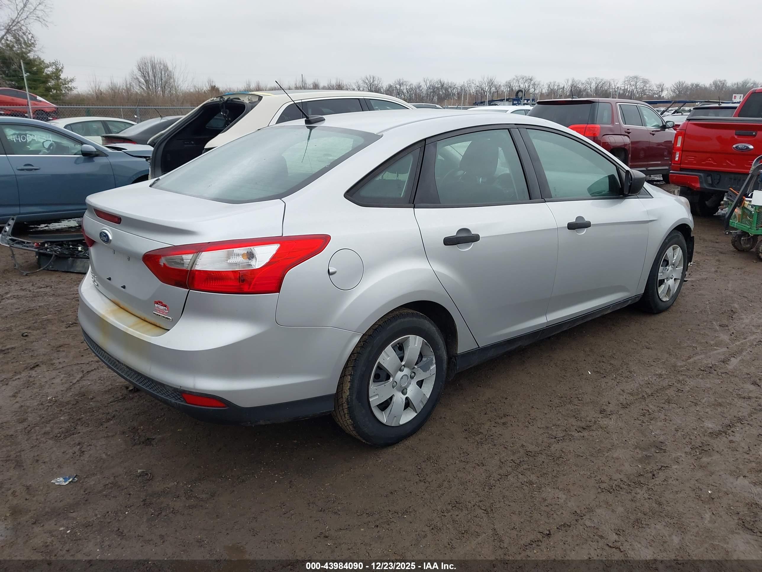 FORD FOCUS image 4