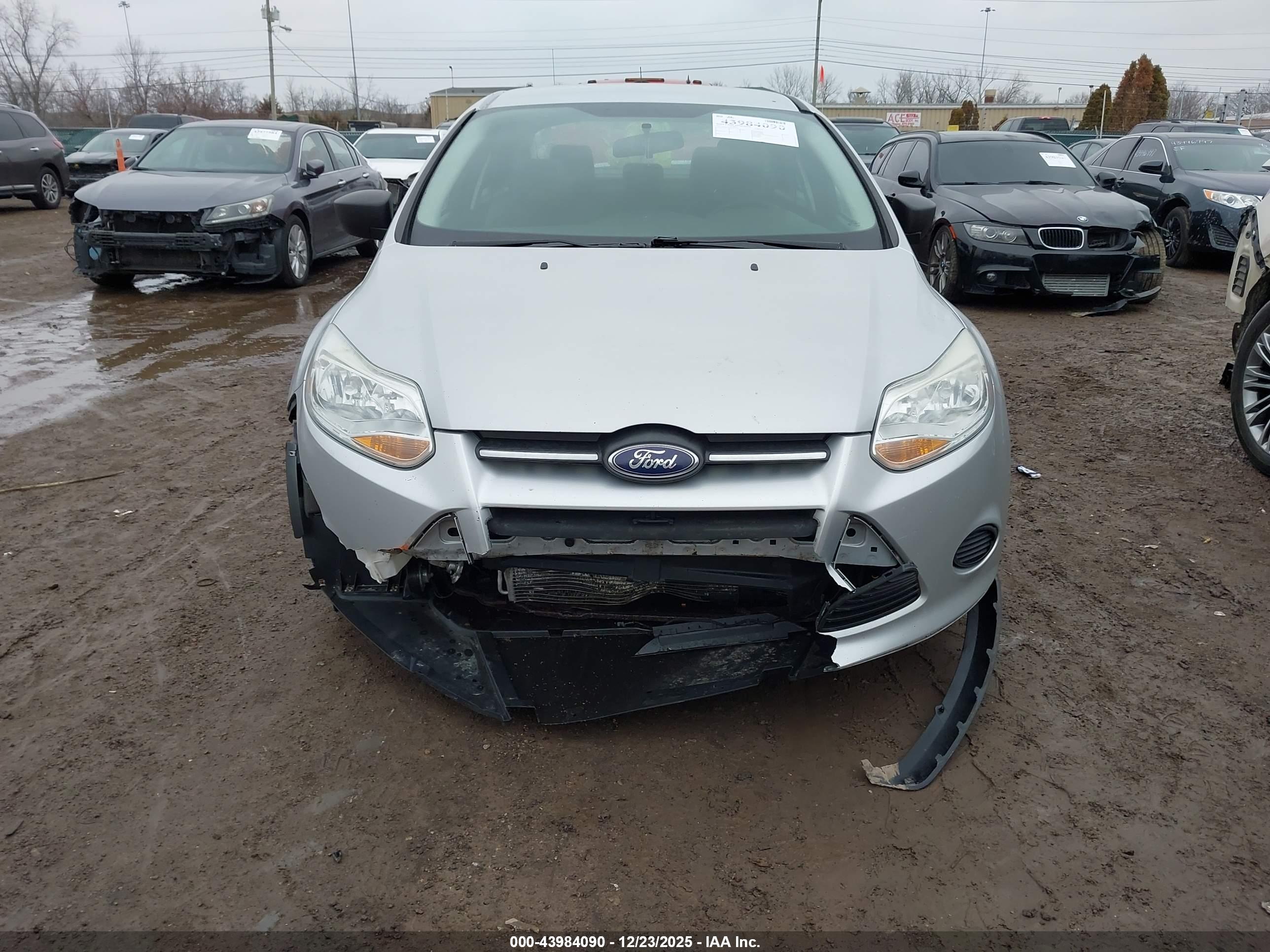 FORD FOCUS image 6