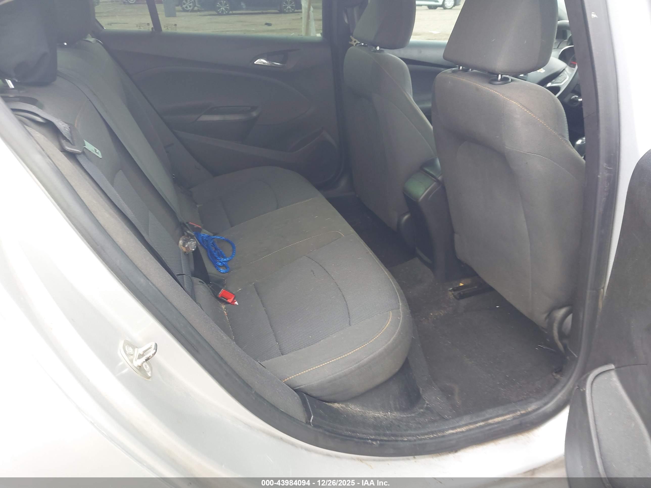 CHEVROLET CRUZE image 8