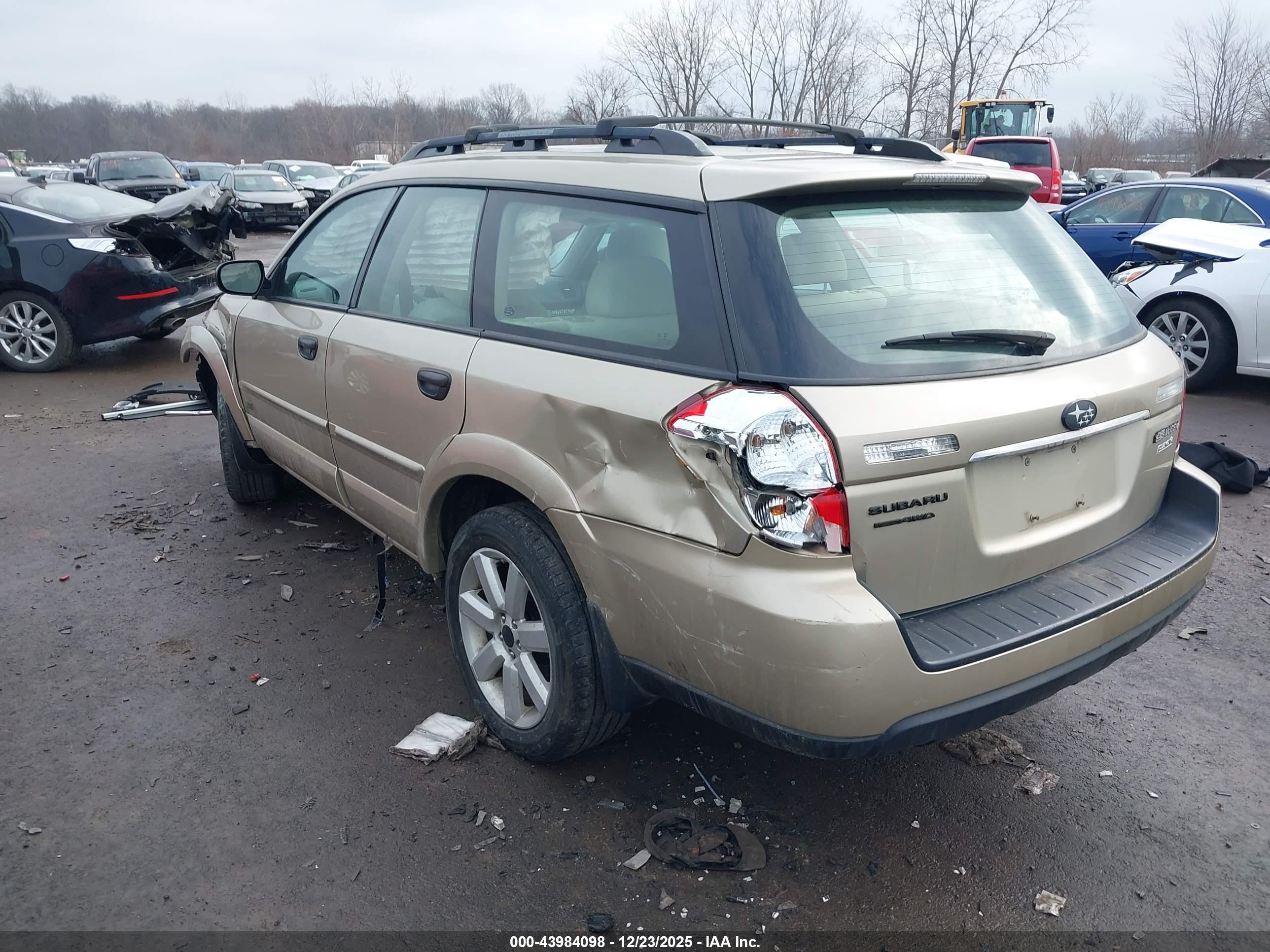 SUBARU OUTBACK image 3